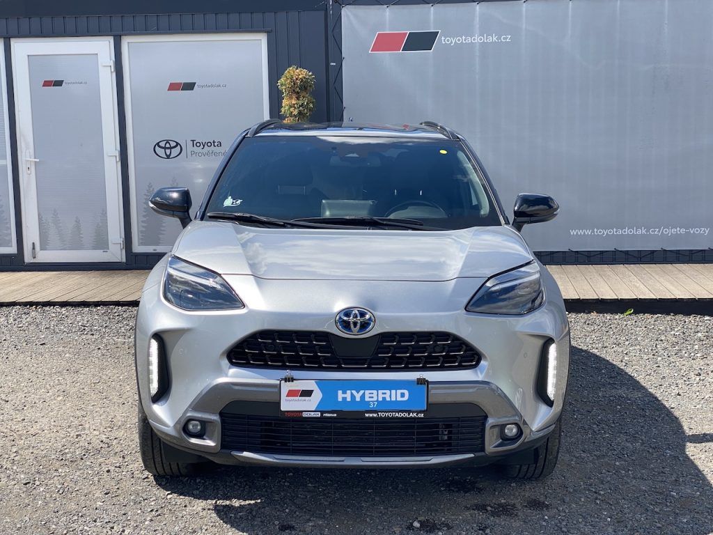 Toyota Yaris Cross, 1.5HEV, ČR-1m, Adventure, 4x4 - fotka 3