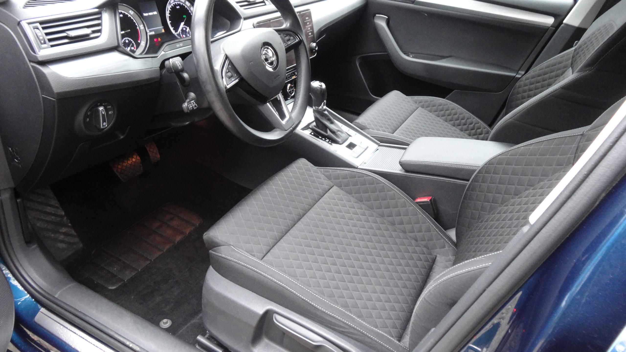 Škoda Superb, 2.0TDi DSG Taž.zař. CEBIA - fotka 3