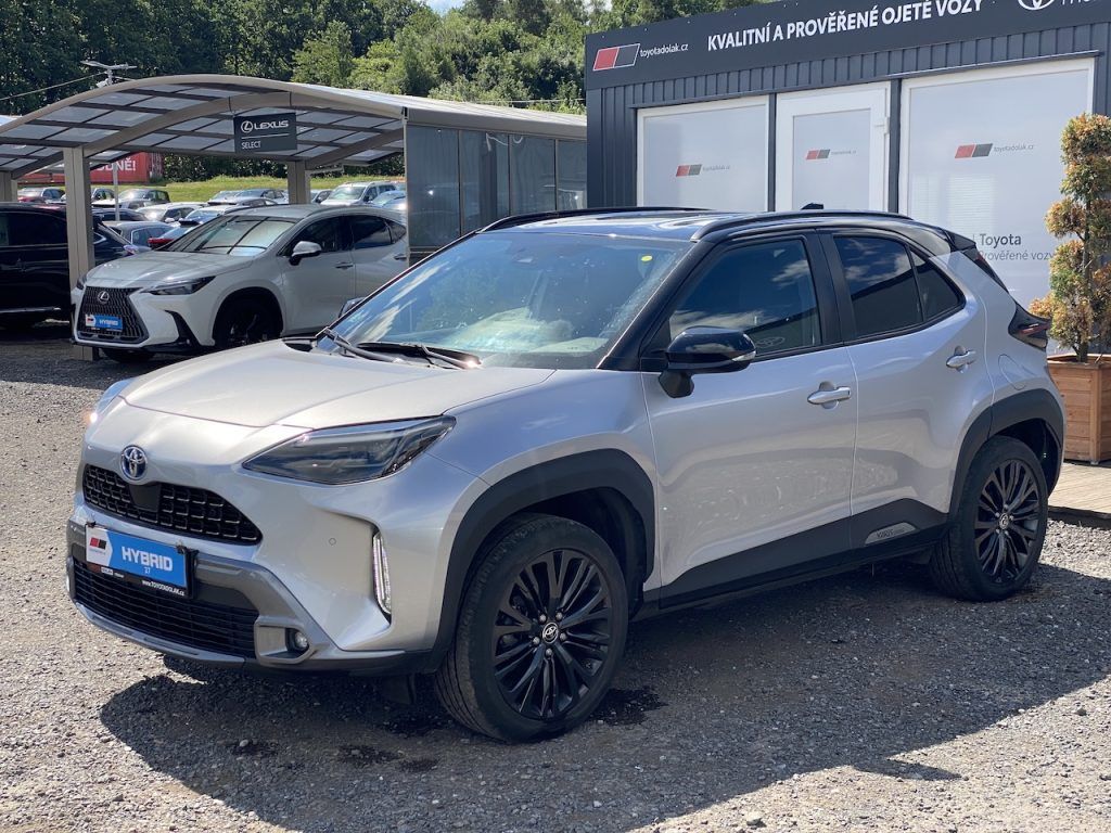 Toyota Yaris Cross, 1.5HEV, ČR-1m, Adventure, 4x4 - fotka 4