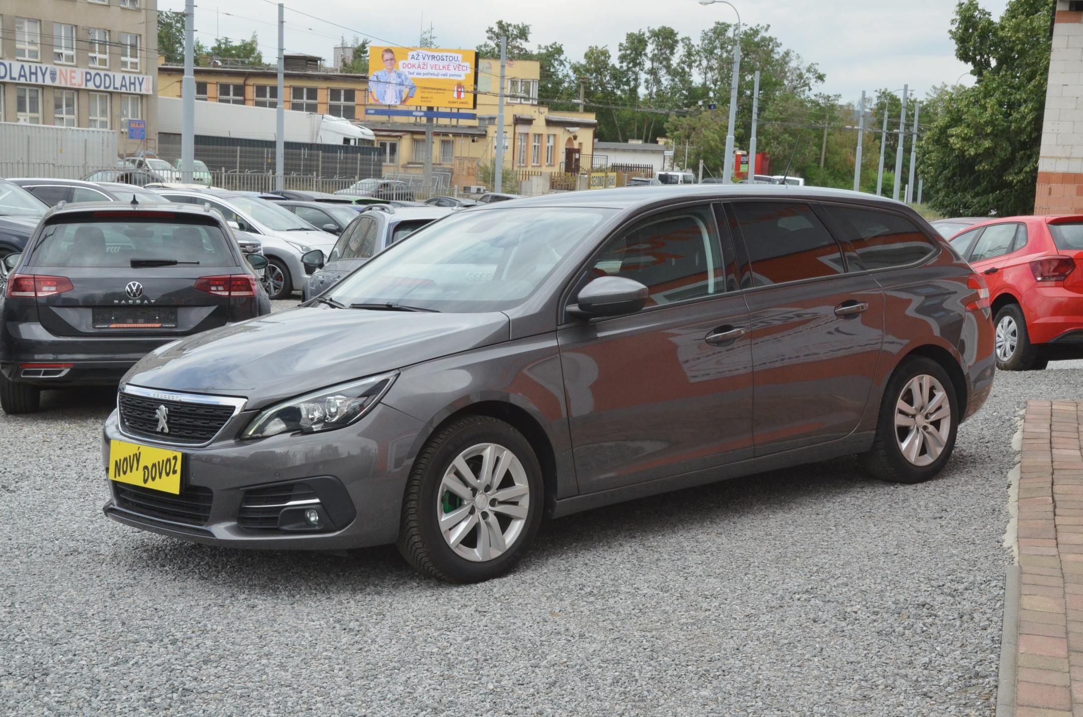 Peugeot 308, 1.5 HDi 96kW NAVI /STK 06/2028 - fotka 3