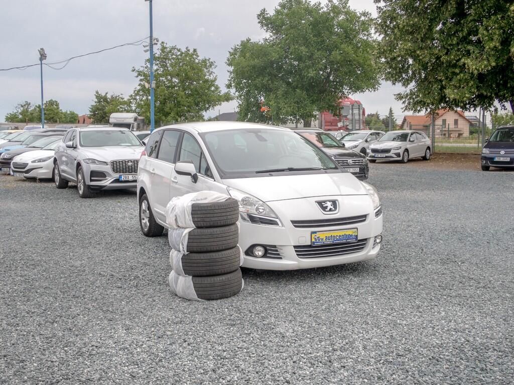 Peugeot 5008, 2.0HDI 110KW man– 2x PNEU - fotka 3