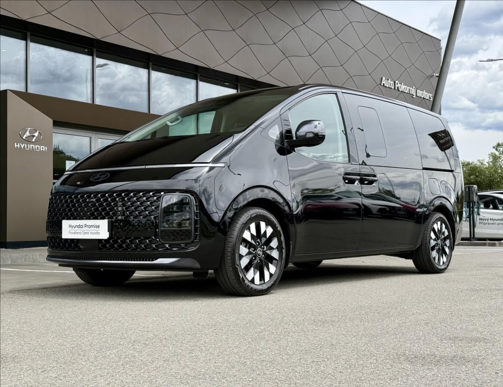 Hyundai Staria, 1,6 T HEV 7M  Luxury Panorama