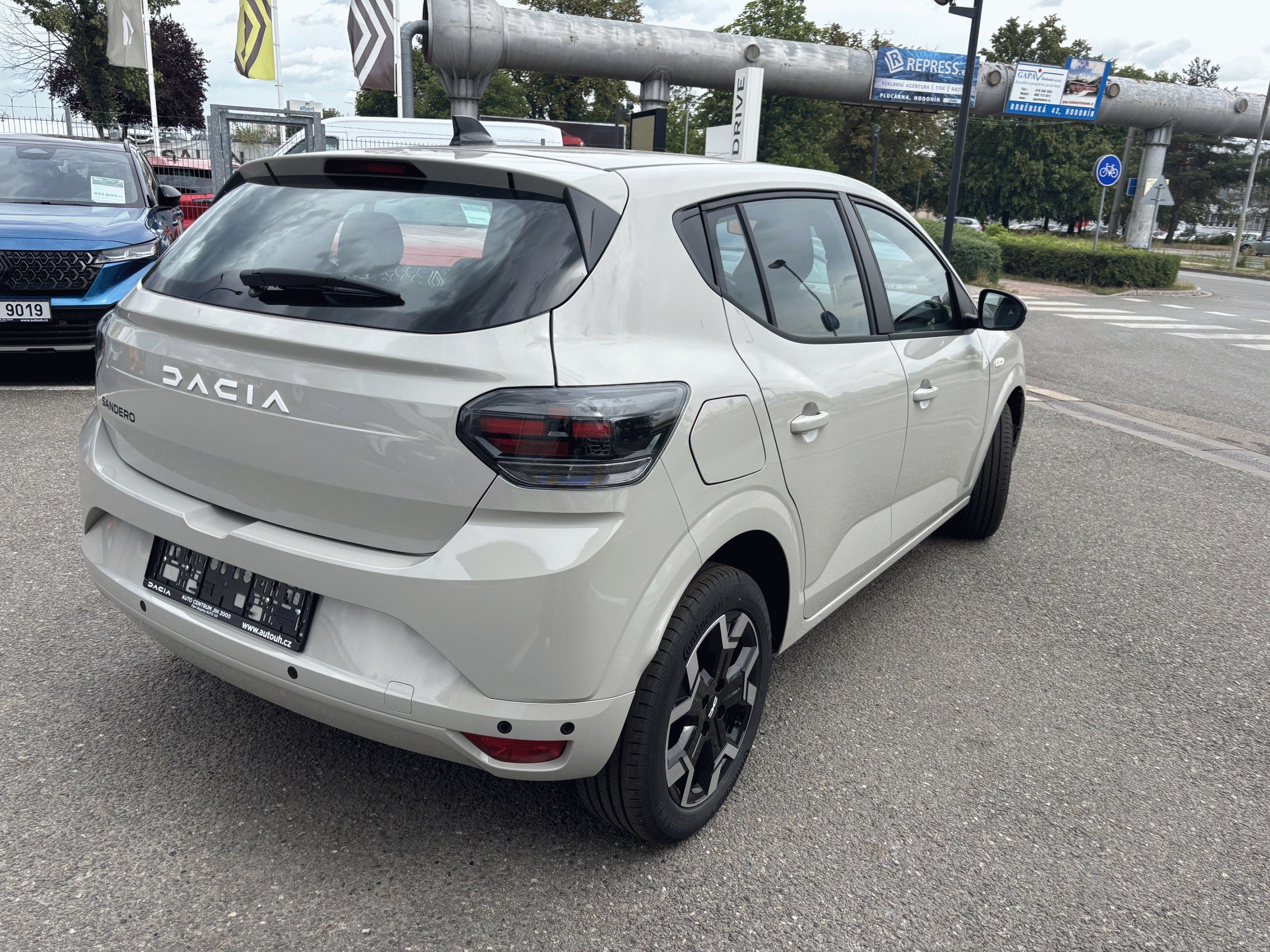 Dacia Sandero, Journey Eco-G 120 - fotka 3