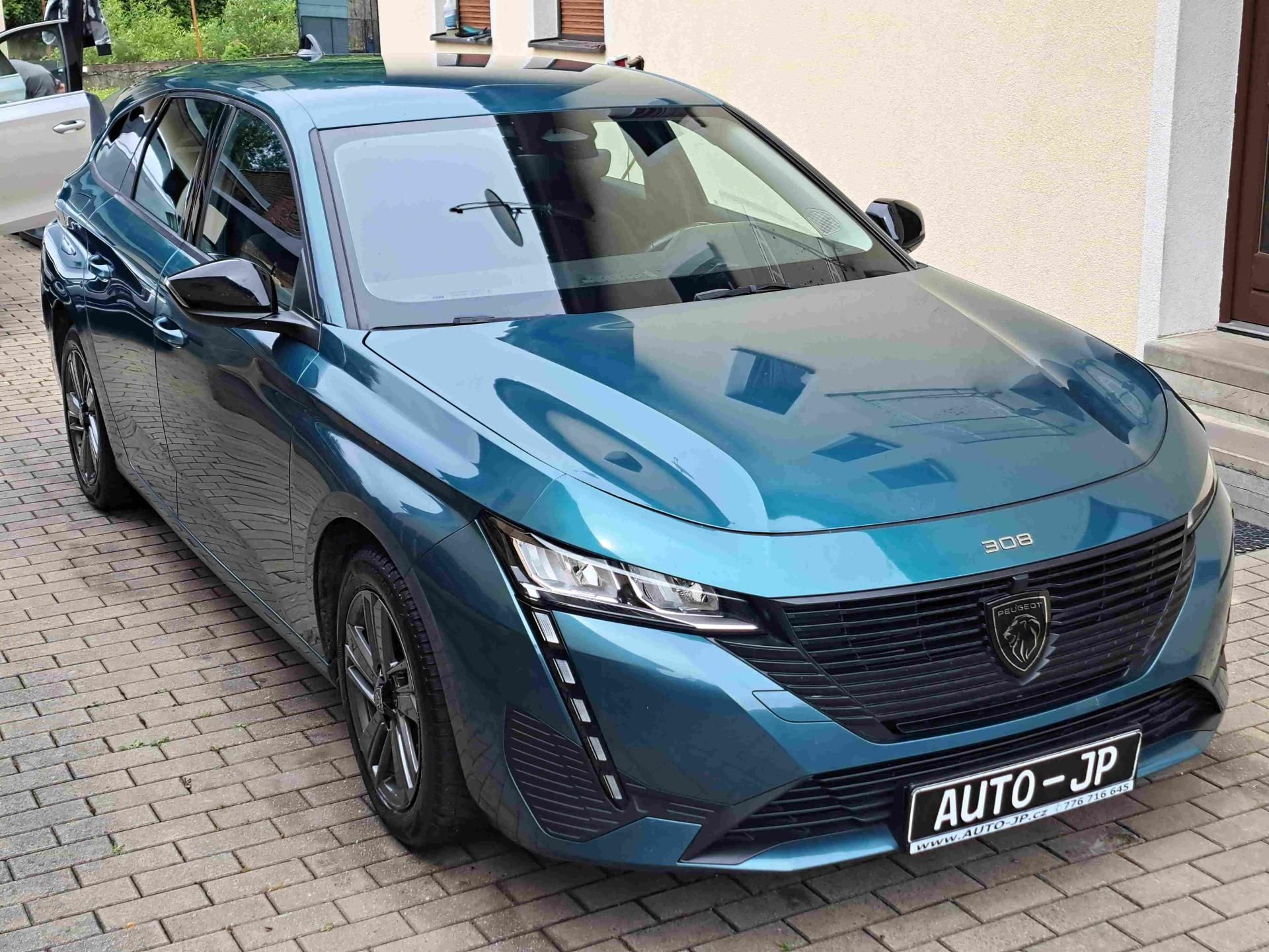 Peugeot 308, SW 1,2 PT EAT8    PŘIPRAVUJEME - fotka 2