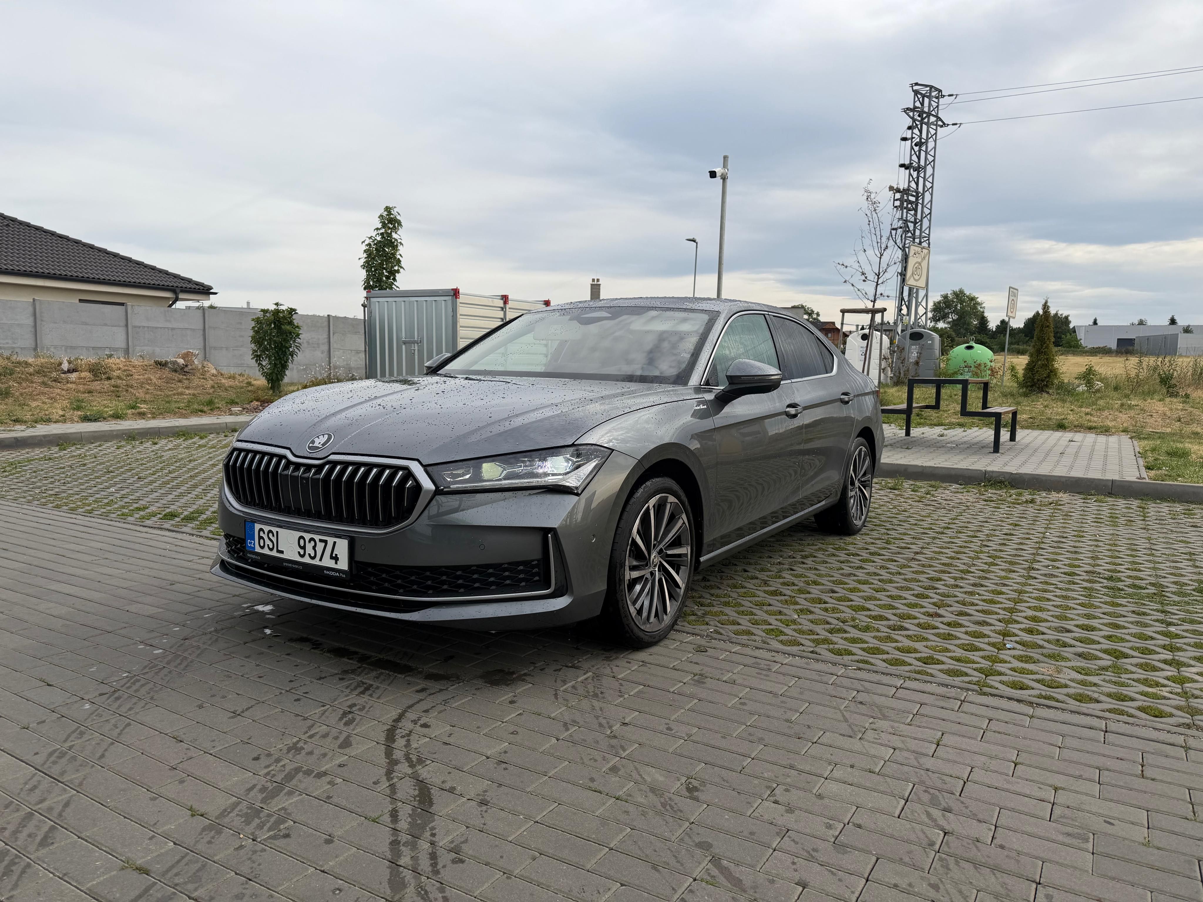 Škoda Superb, Prodám Škoda Superb IV - fotka 2