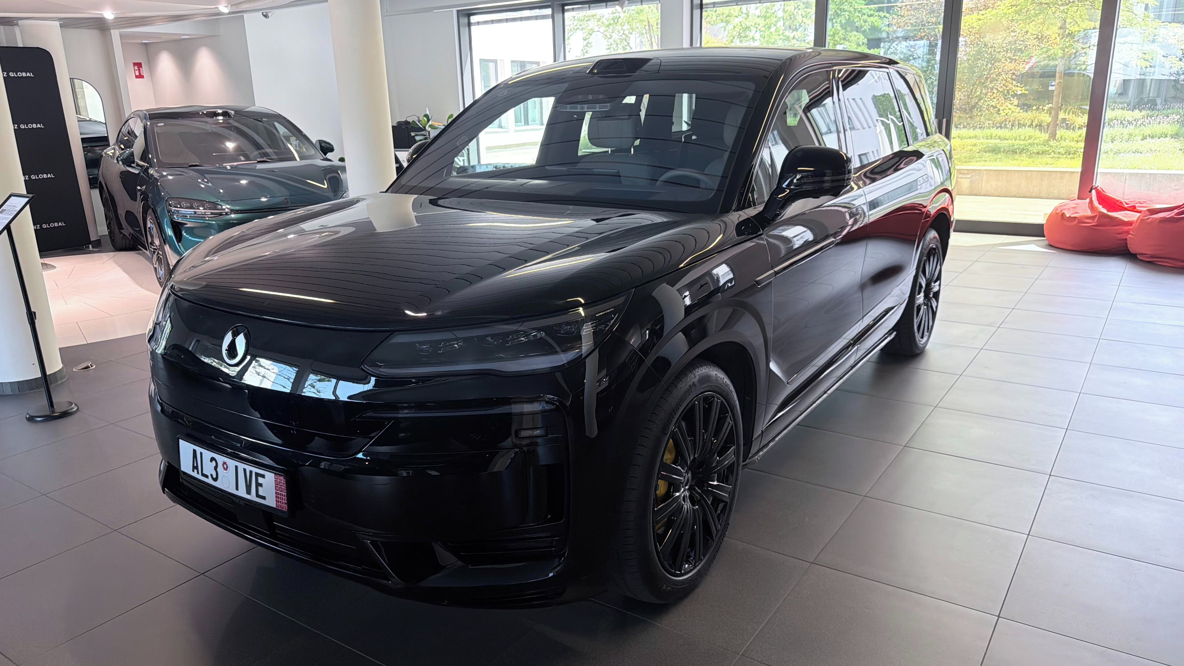Denza N9, e / 680 kW / TOP výbava - fotka 6