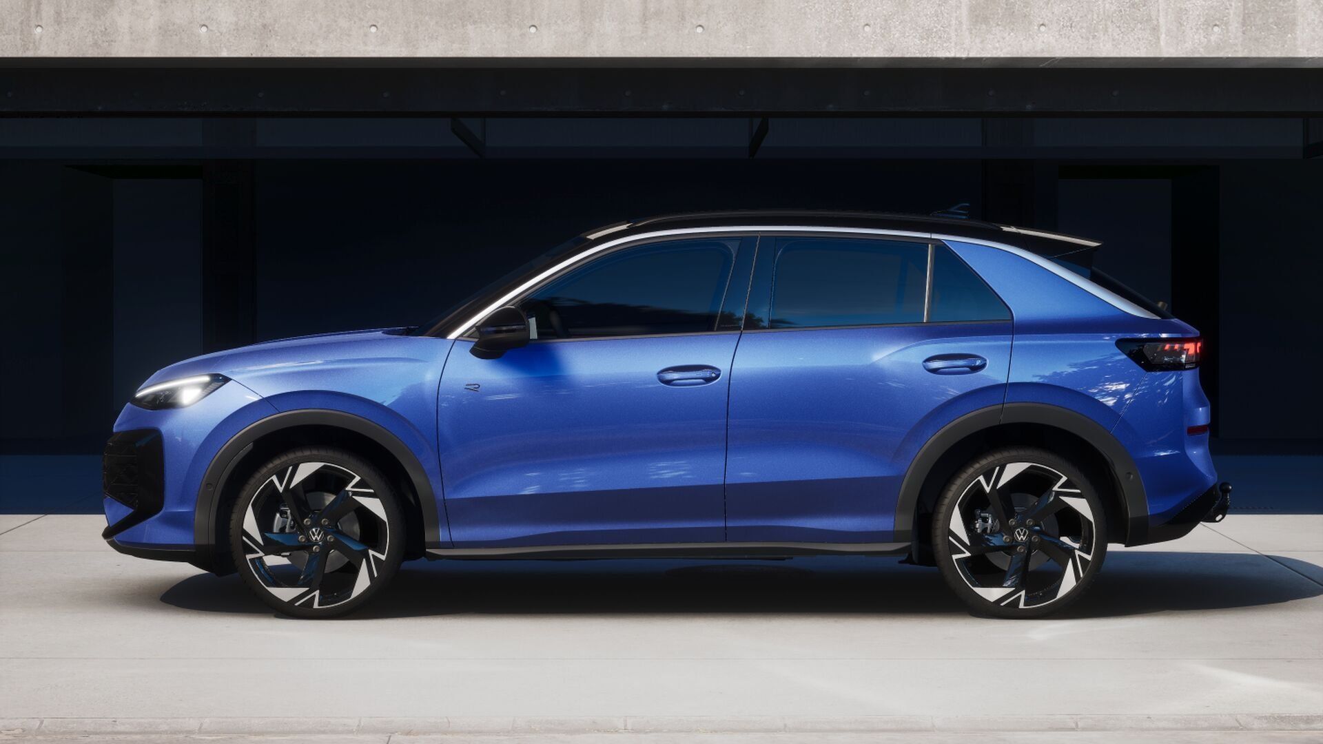 Volkswagen T-Roc, T-Roc R-Line 1,5 eTSI 110 kW - fotka 2