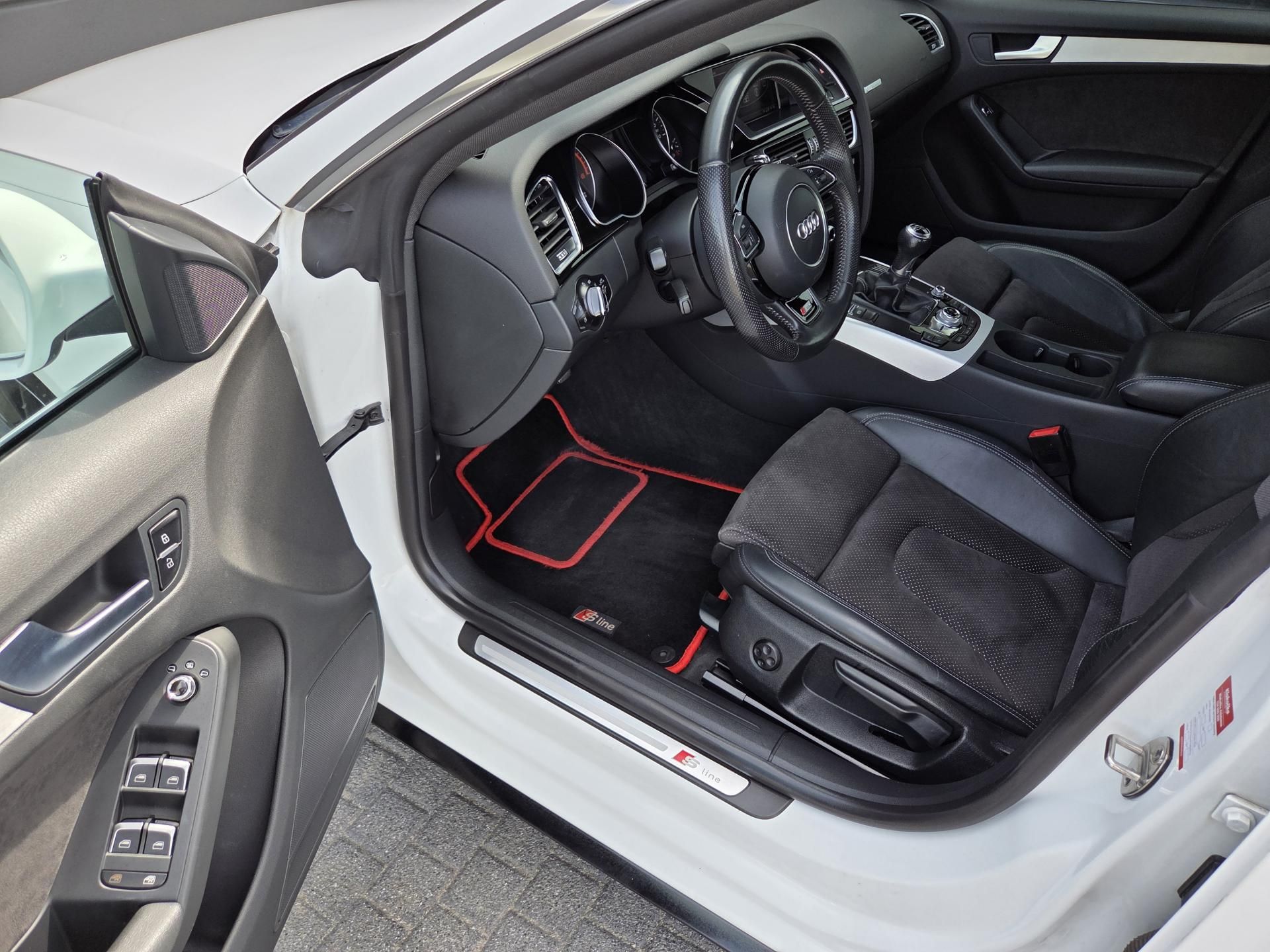 Audi A5, 2,0 TDi Sportback - fotka 5