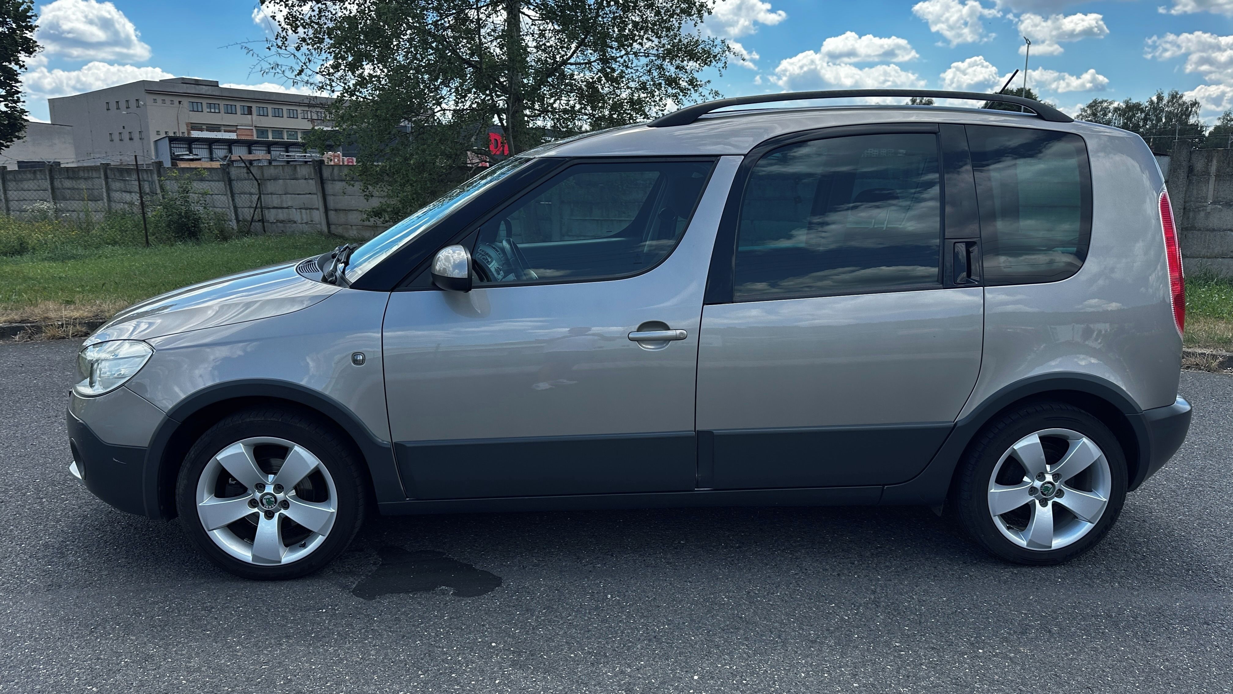 Škoda Roomster, 1.2 TSI SCOUT - fotka 2