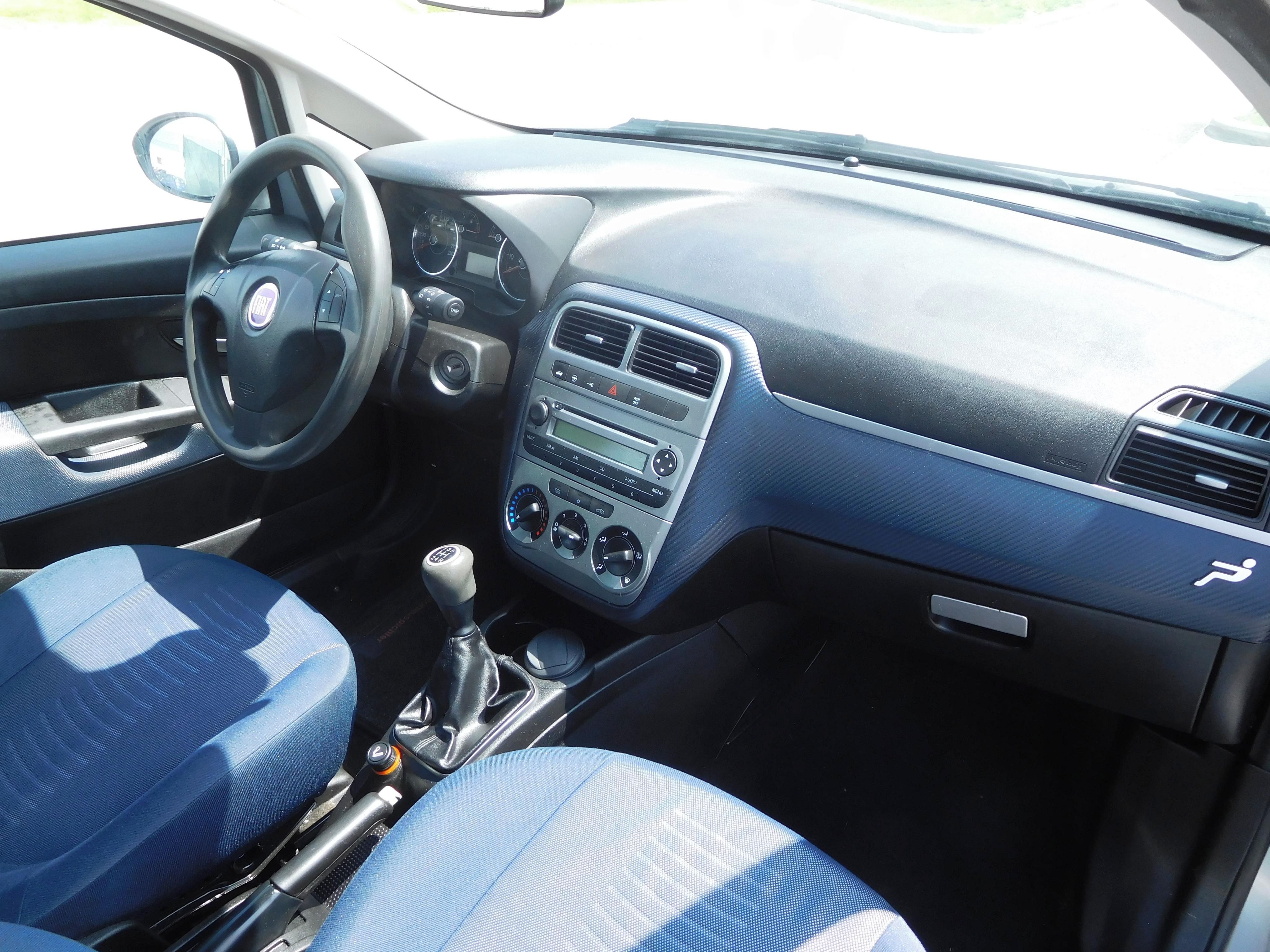Fiat Grande Punto, 1.3 Multijet, 55 kW, Klima - fotka 5