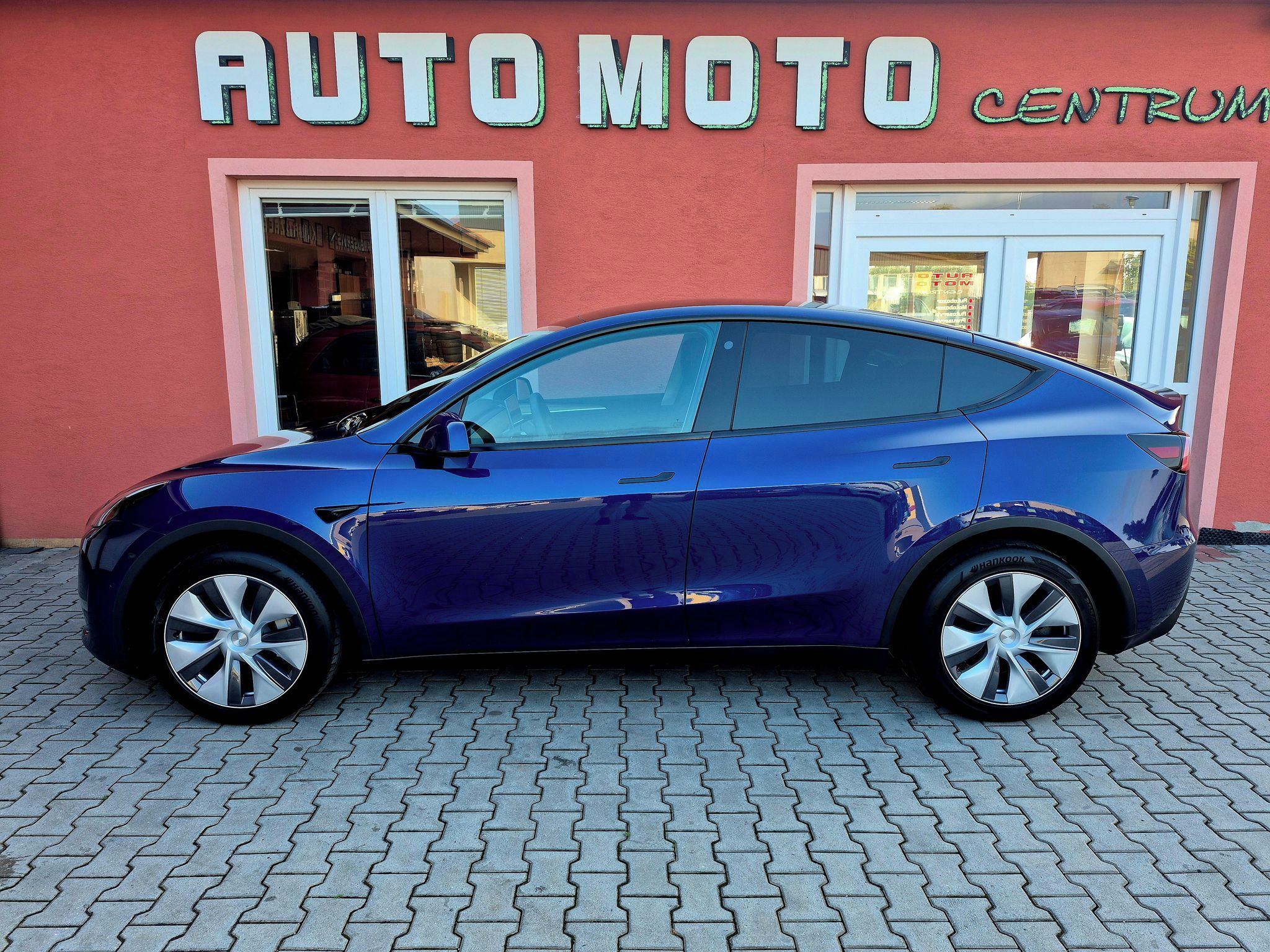 Tesla Model Y, Long Range Dual Motor 378 kW S - fotka 2