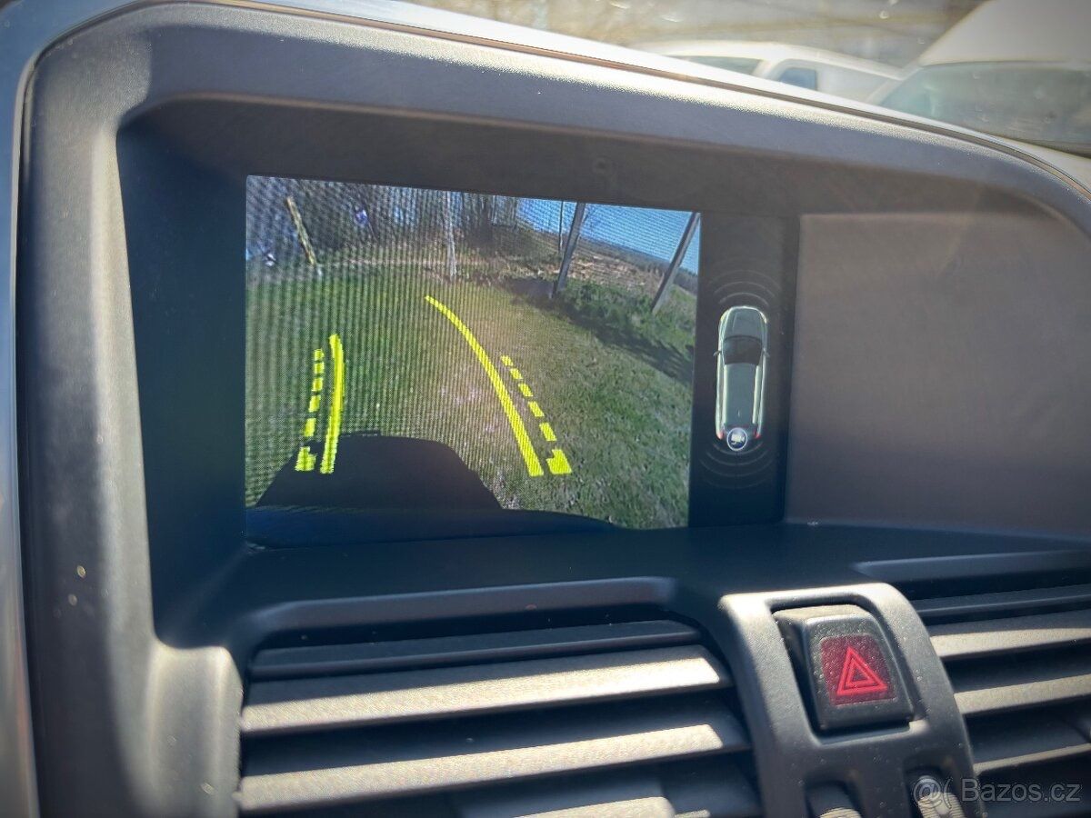 Volvo XC60 - fotka 4