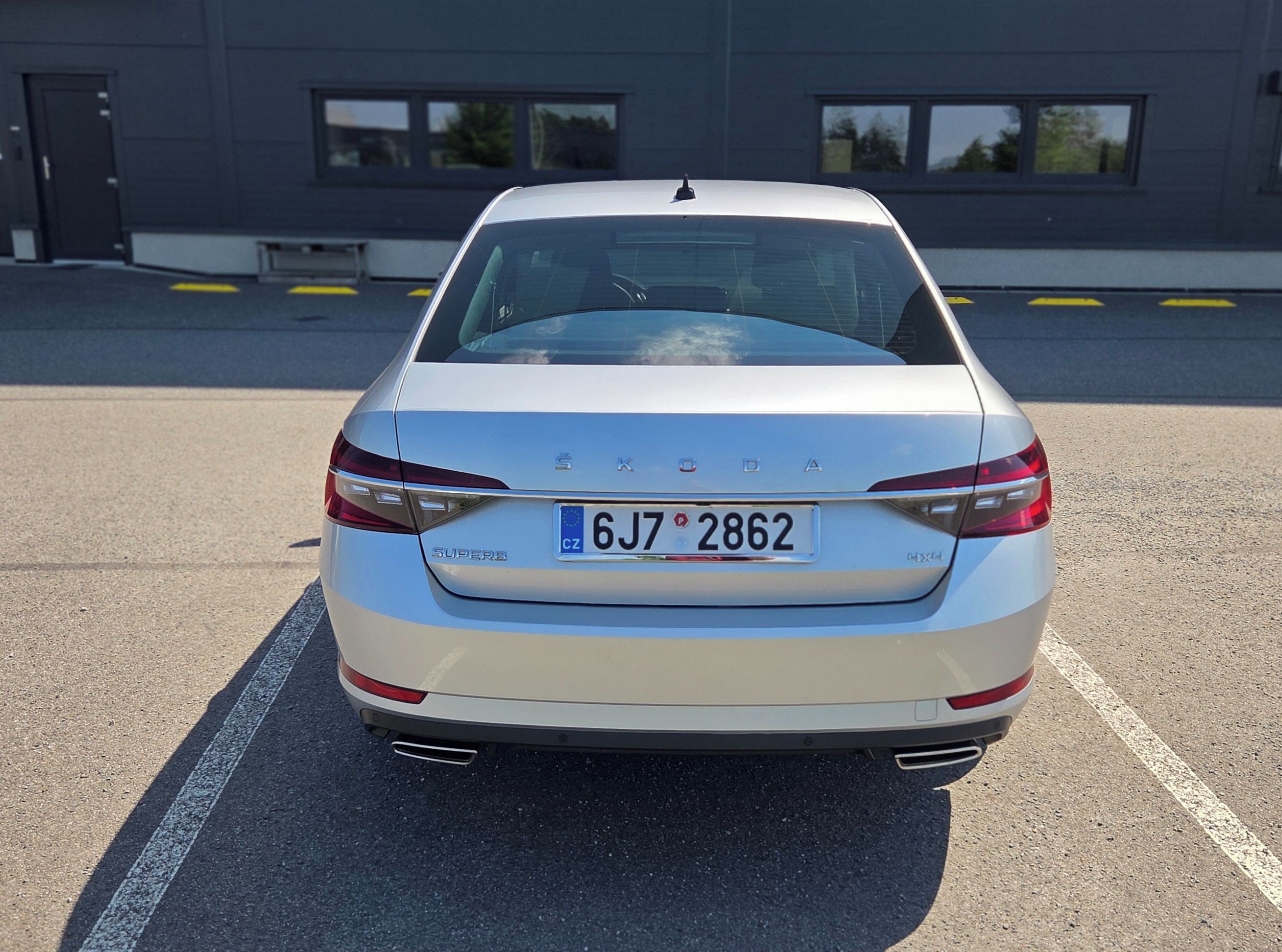 Škoda Superb - fotka 2