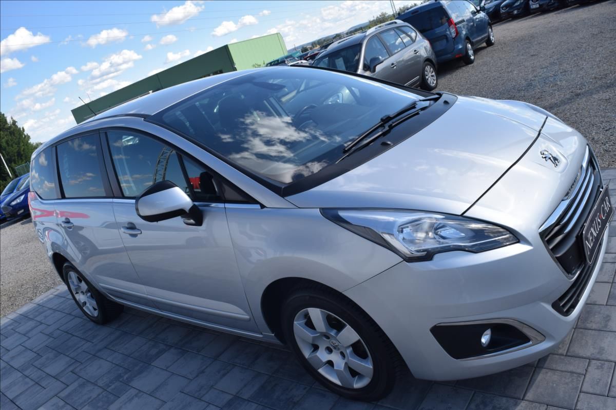 Peugeot 5008, 1,6 HDI 88KW AUTOMAT 7MÍST TOP - fotka 4