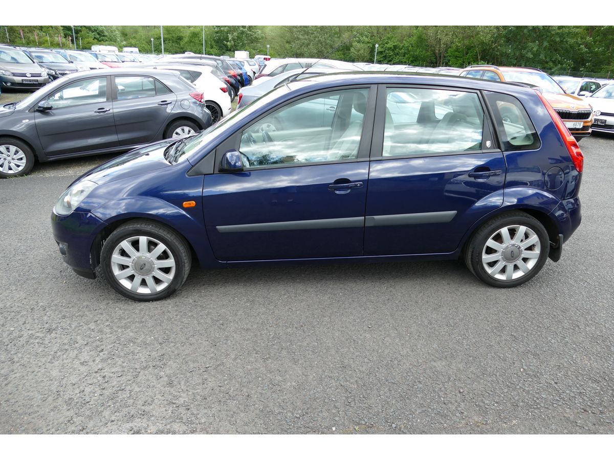 Ford Fiesta, 1,6 74KW KLIMA - fotka 3