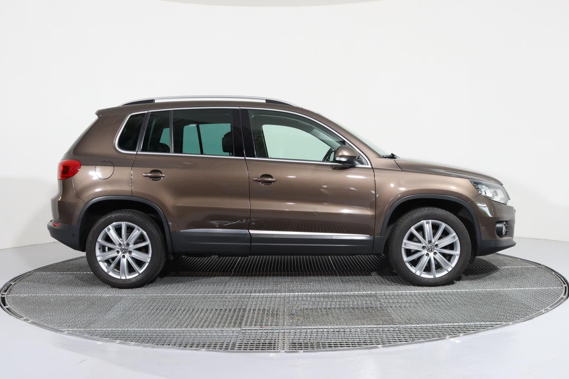 Volkswagen Tiguan, Sport&Style 2,0TDI DSG 4Motion - fotka 3