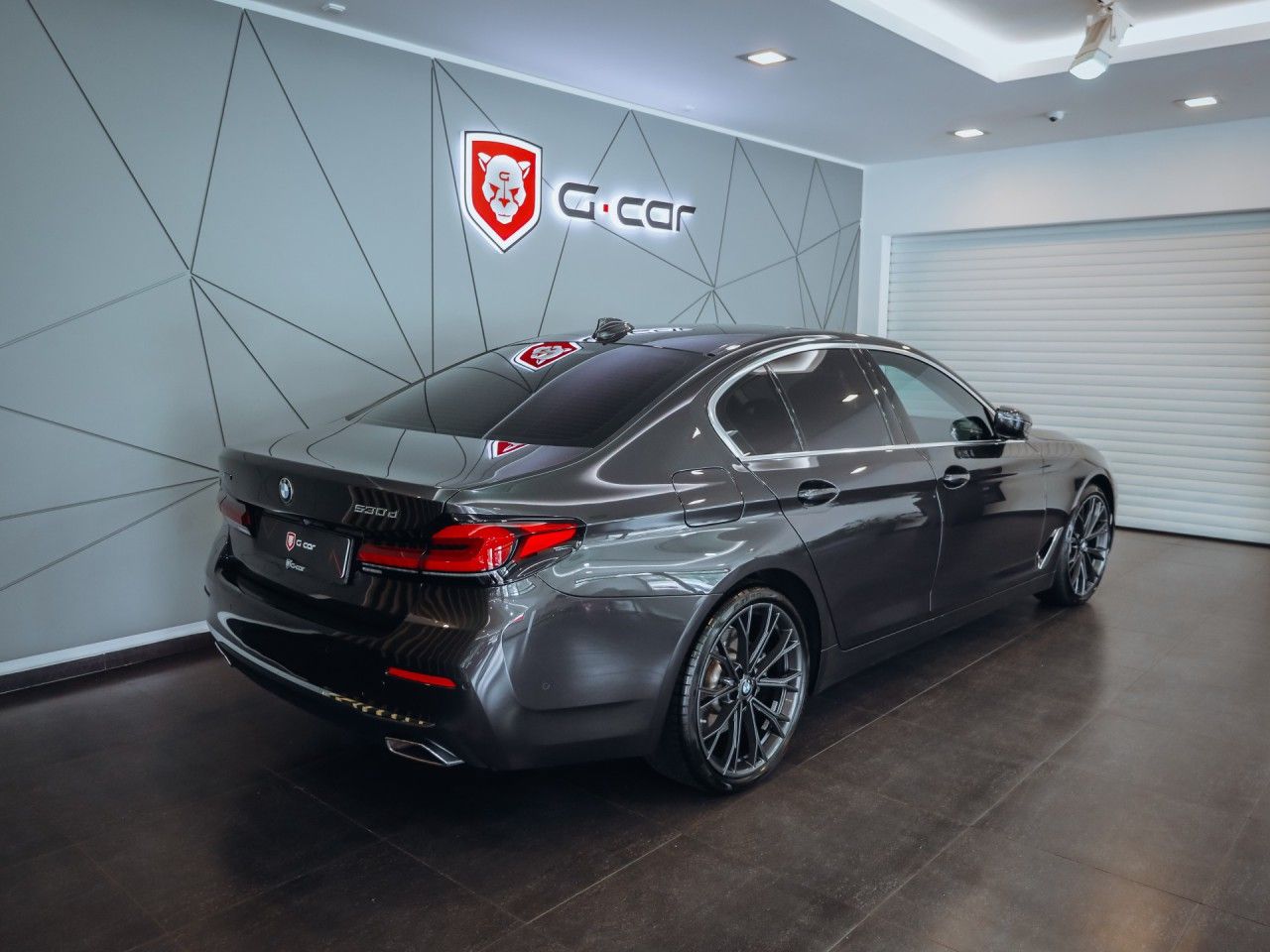 BMW Řada 5, 530d xDrive 210 kW - fotka 5