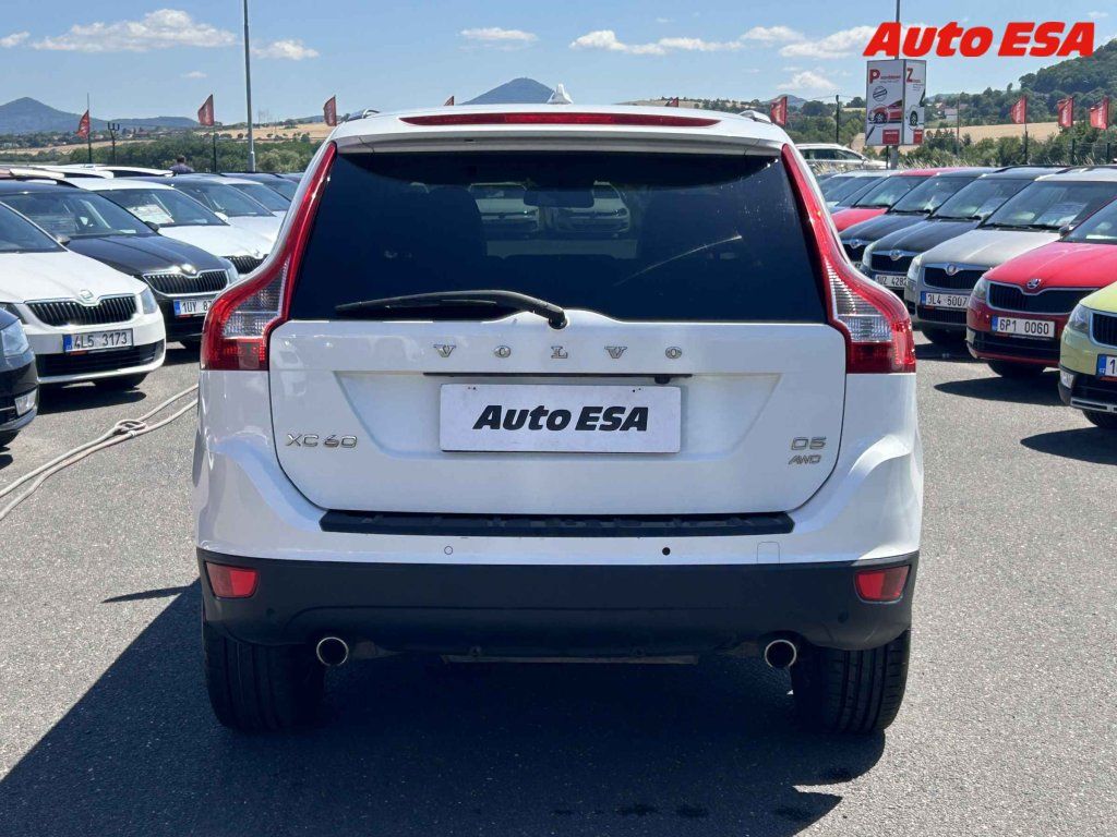 Volvo XC60, 2.4DS,ČR - fotka 5