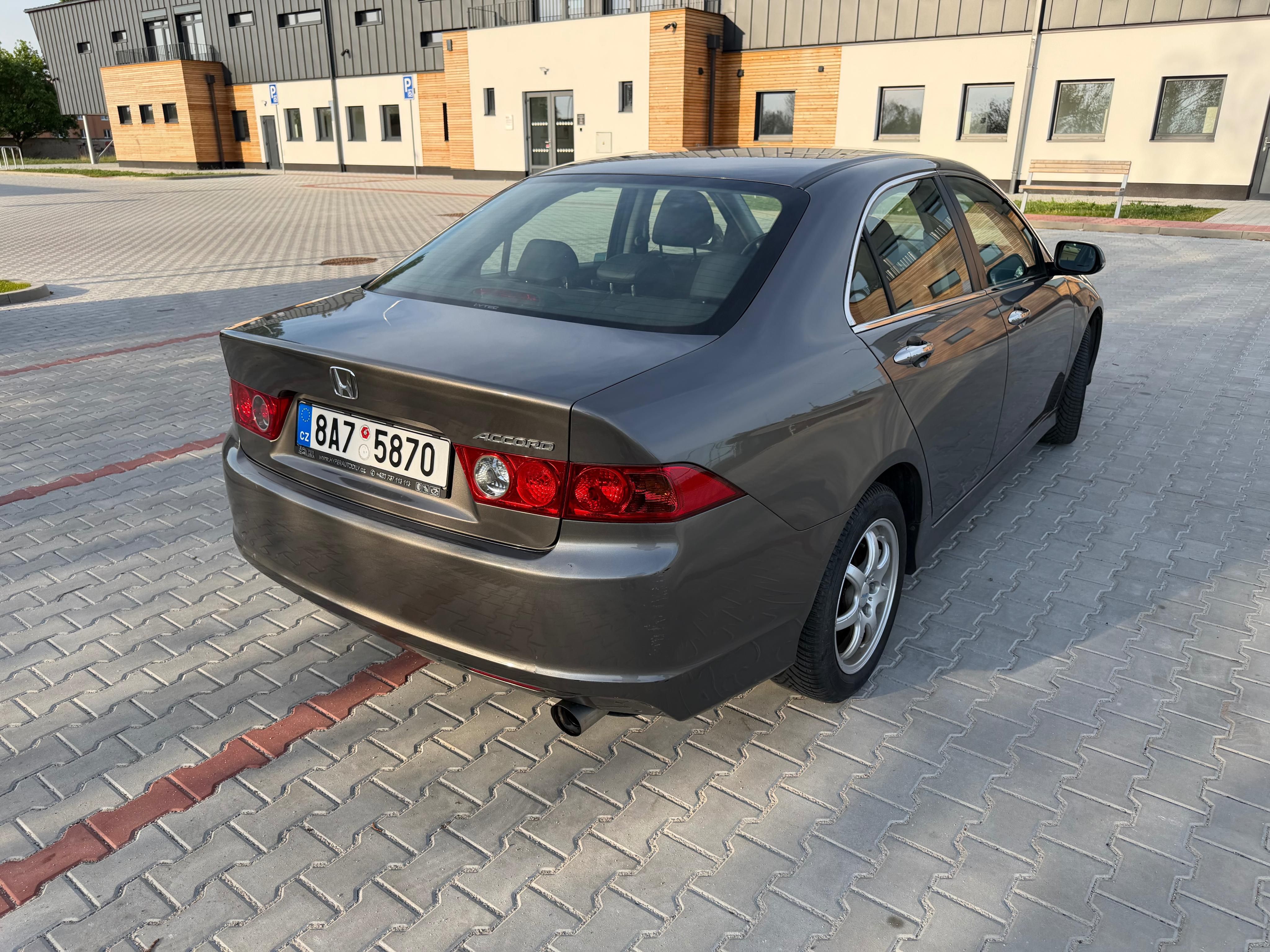 Honda Accord, Honda Accord 2.0i - fotka 5