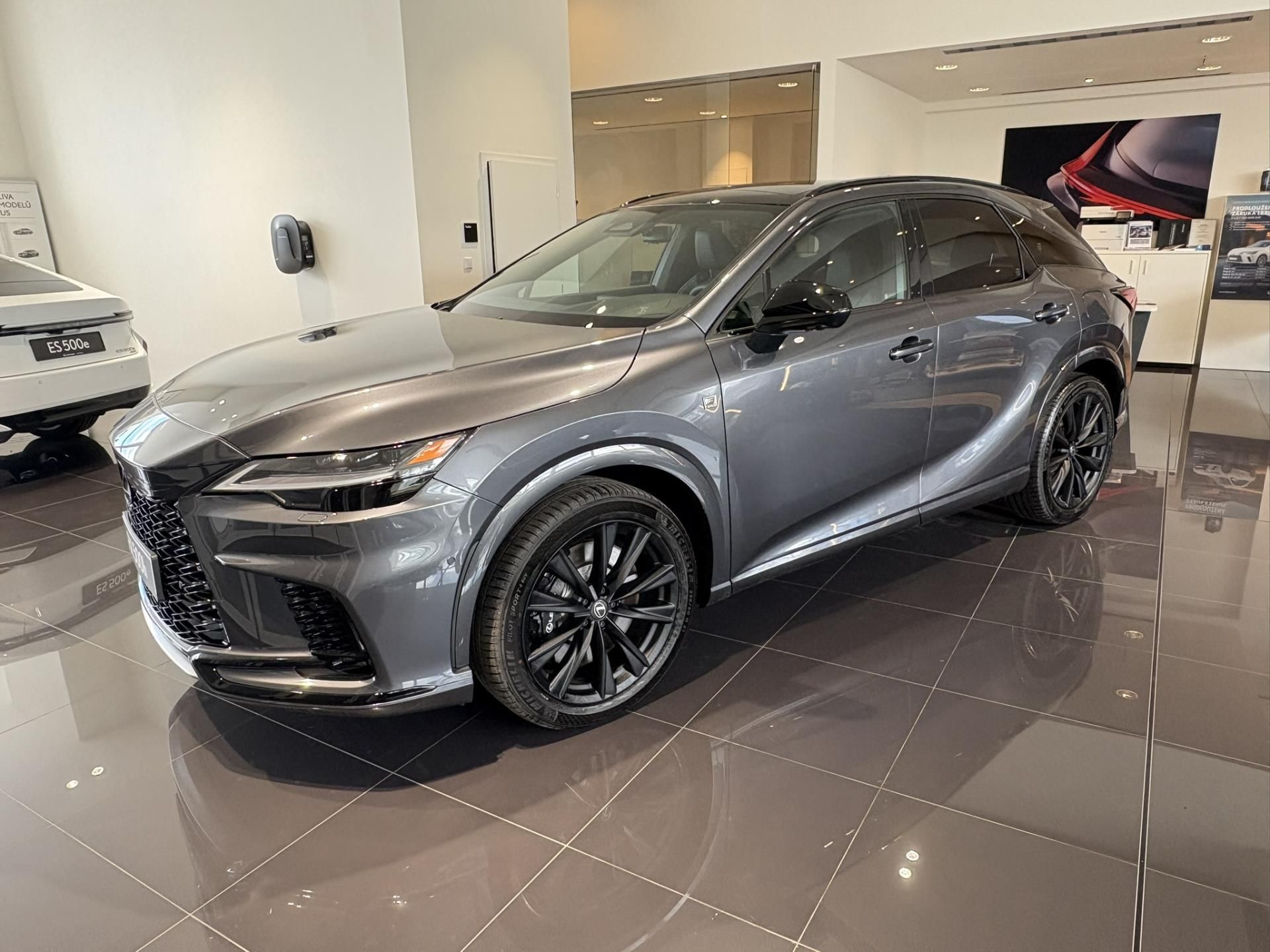 Lexus RX 500h, RX 500h F SPORT + panoramic ro