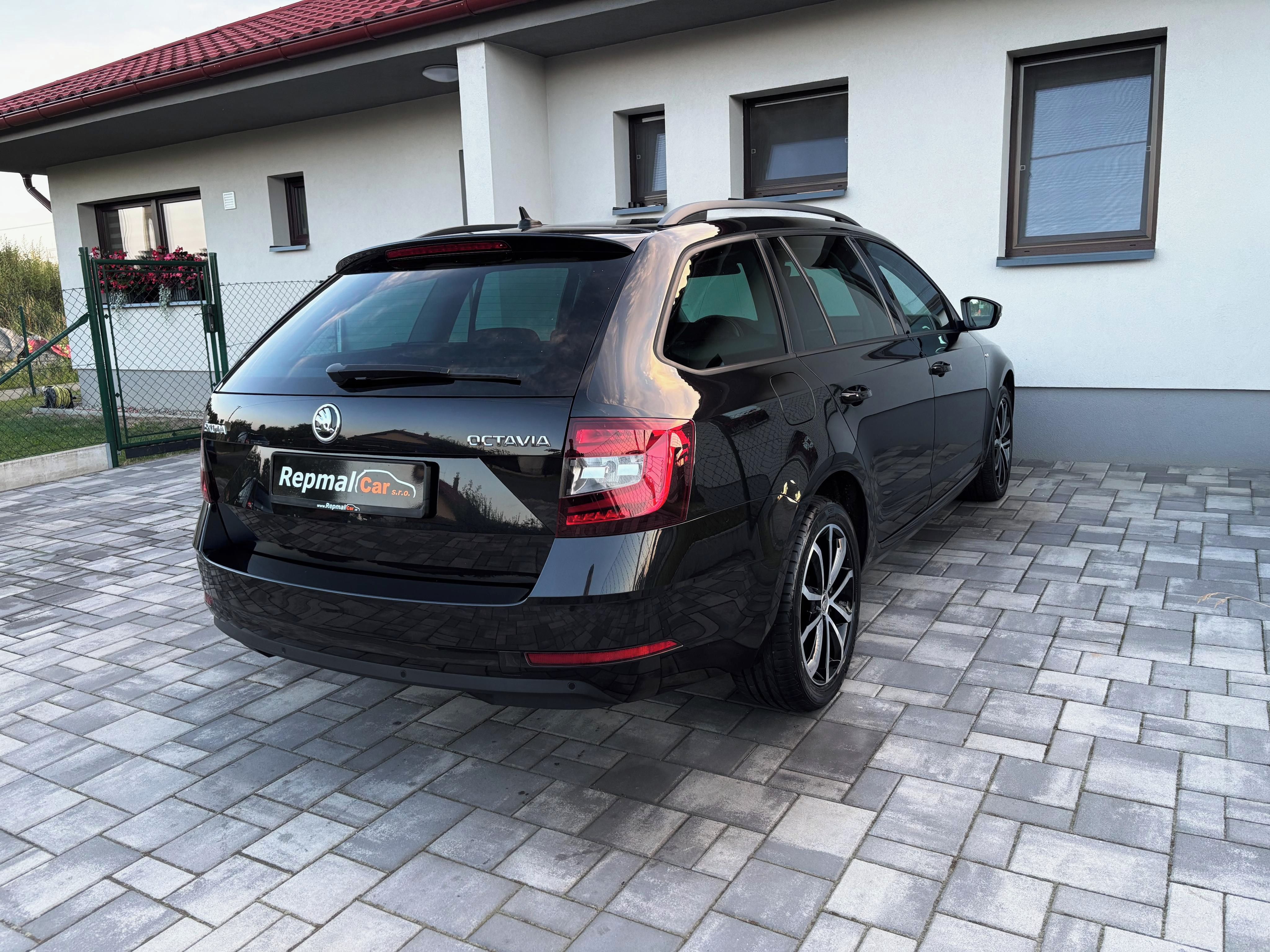 Škoda Octavia, 1.5TSi 110kW DSG, LED - fotka 6