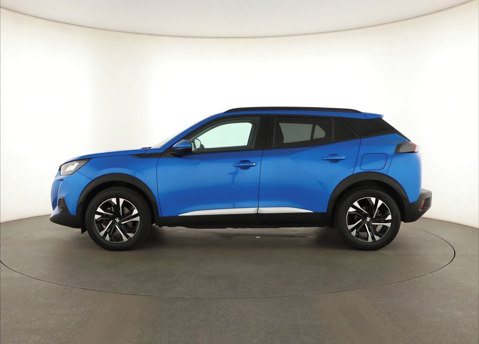 Peugeot 2008, 50 kWh, Allure, Automat, Kůže - fotka 3