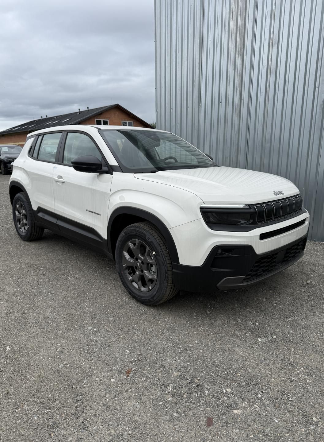Jeep Avenger, Longitude 1.2 Turbo 100 MT6 - fotka 4