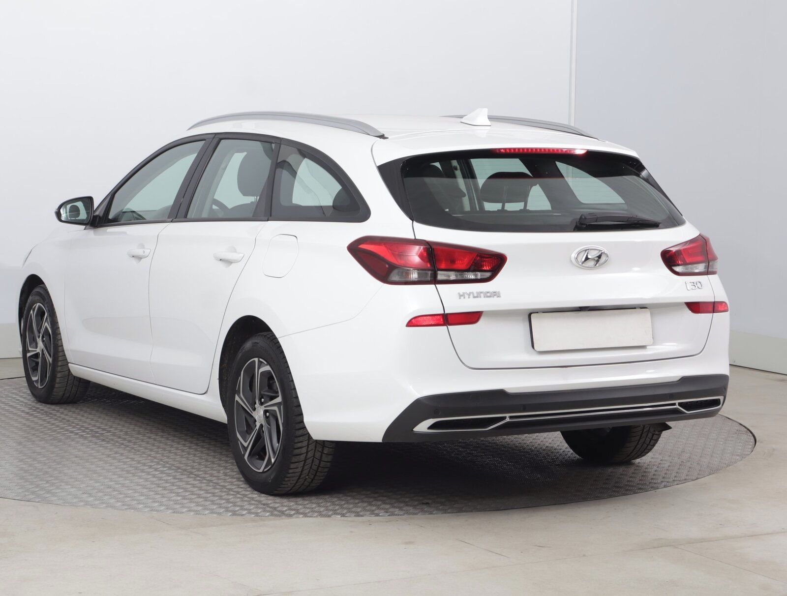 Hyundai i30, 1.0 T-GDI, Family Comfort, ČR - fotka 4
