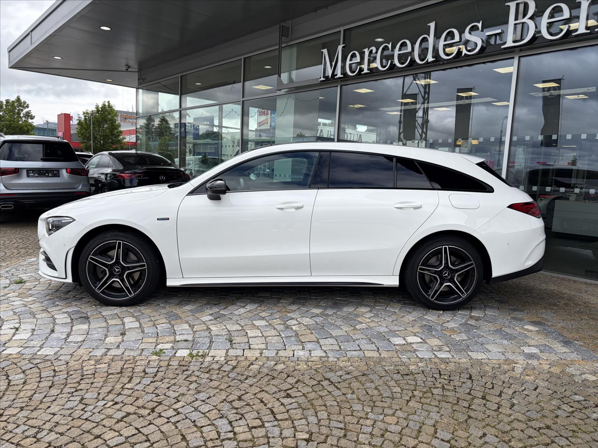 Mercedes-Benz CLA, CLA 250e Shooting Brake*AMG - fotka 2