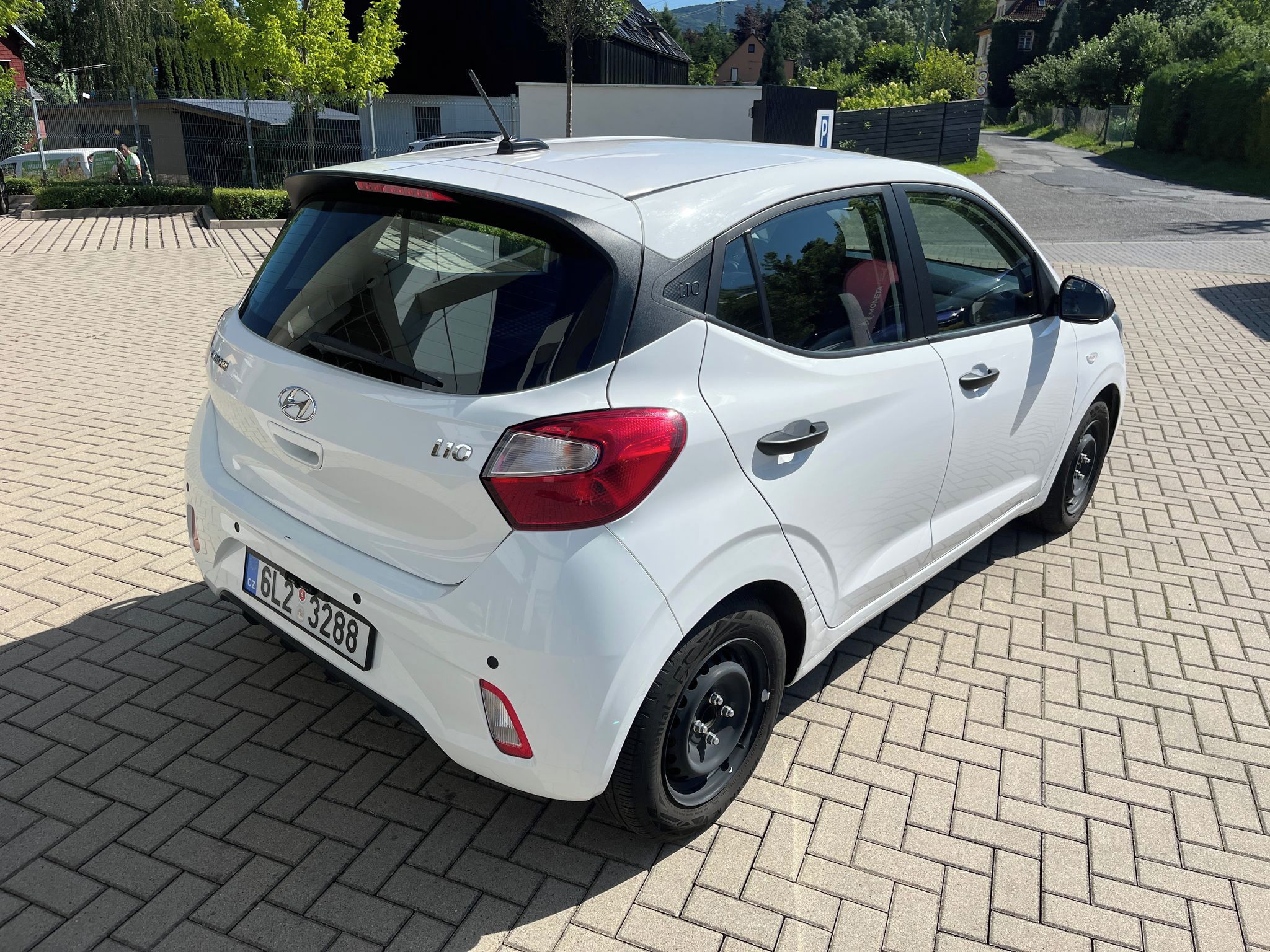 Hyundai i10, 1.0i 67k Comfort GO Automat - fotka 6