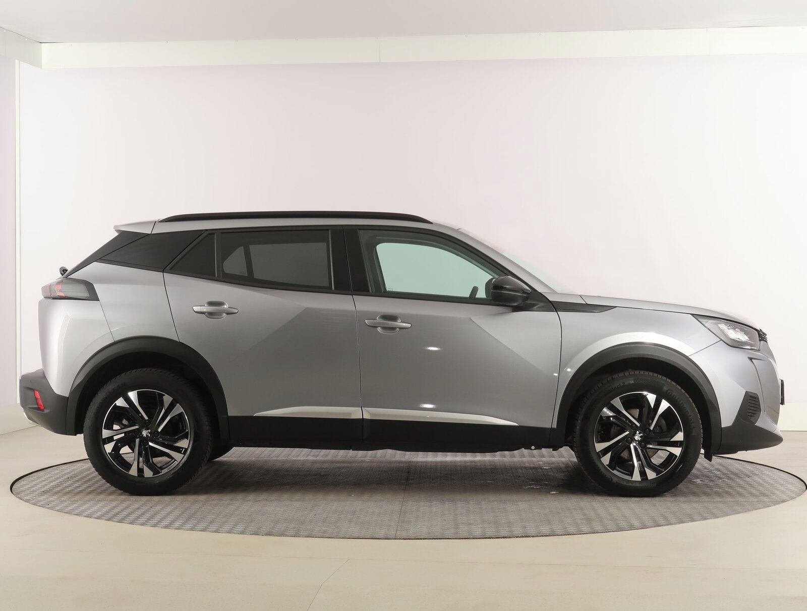 Peugeot 2008, 1.2 PureTech, Allure, Automat - fotka 6
