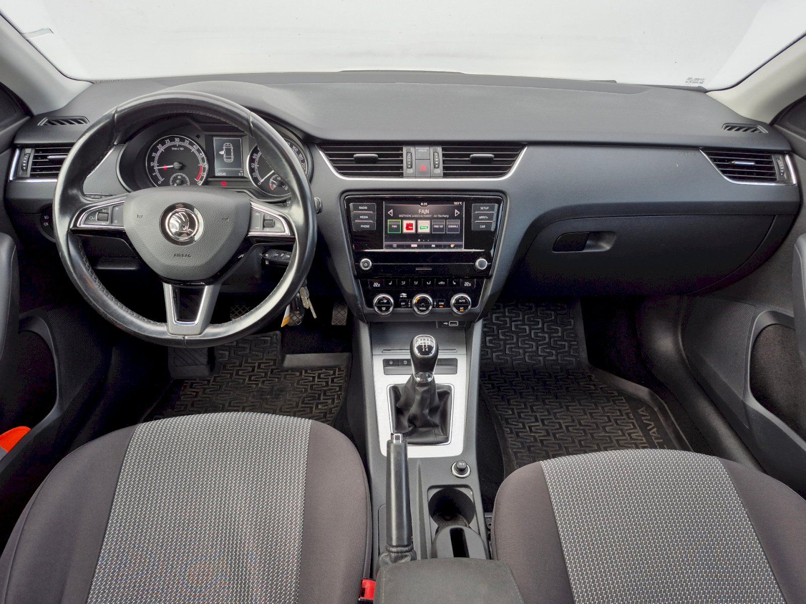 Škoda Octavia, Ambition PLUS 1.6 TDI 85kW Com - fotka 5