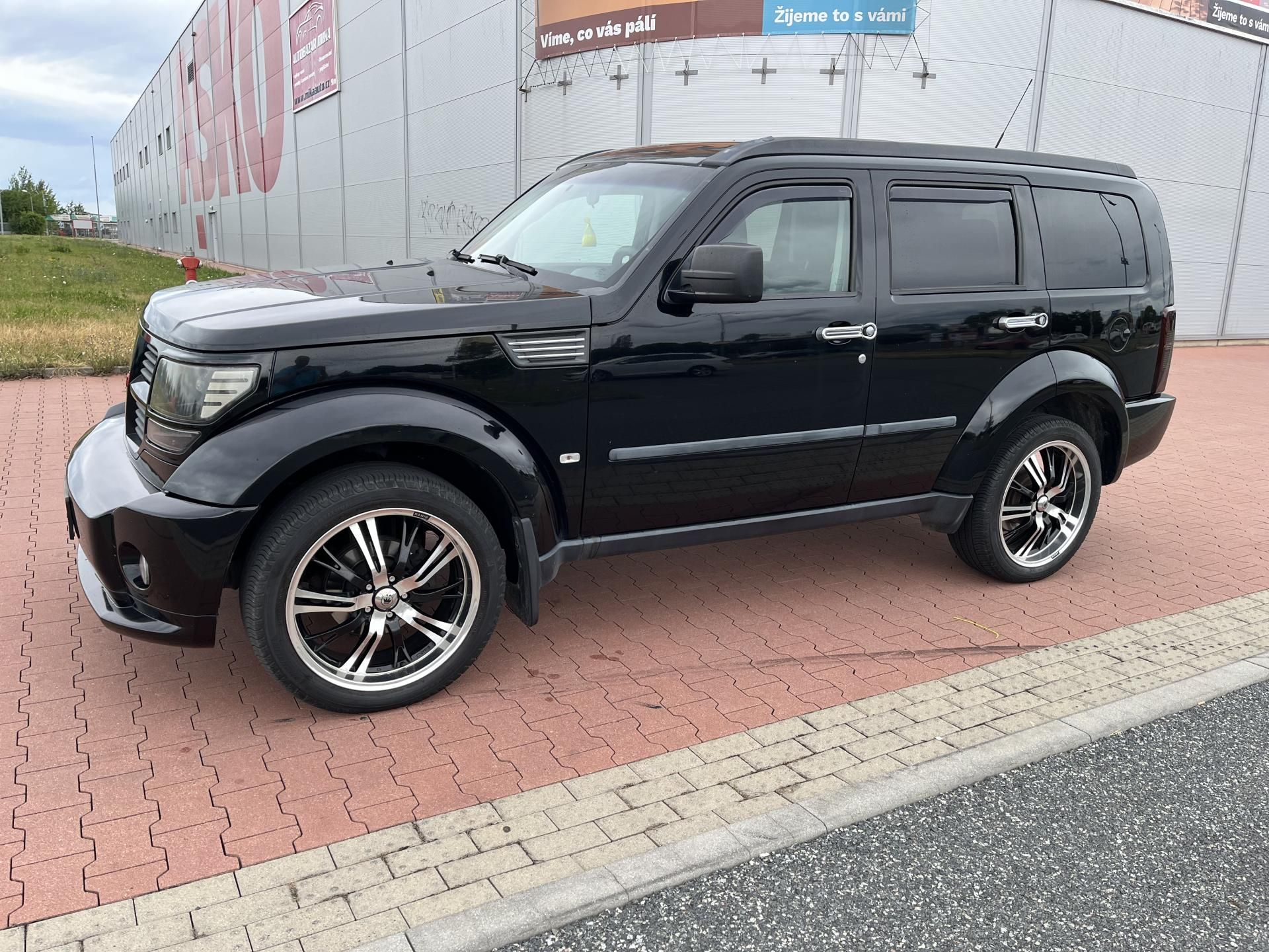 Dodge Nitro, 2.8 CRD 4x4 Automat - fotka 2