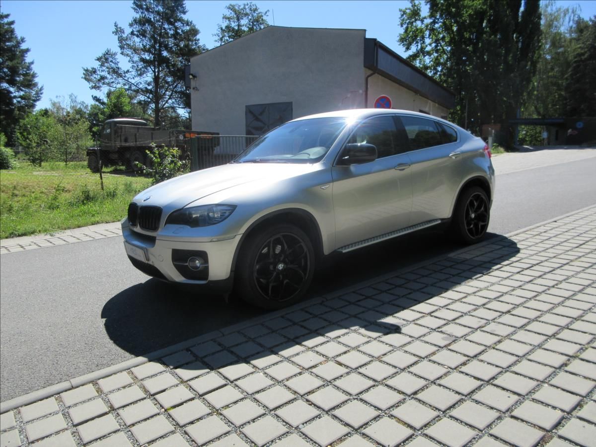 BMW X6, 3,0 xDrive35D, 210Kw, Nové v Č - fotka 5