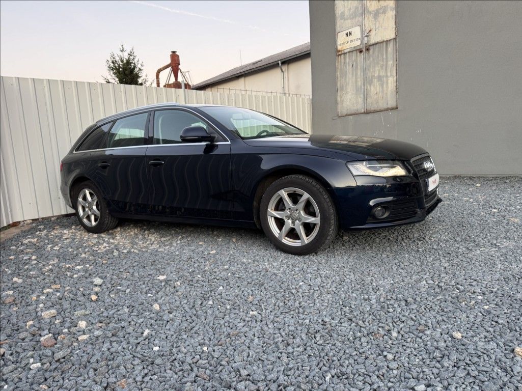 Audi A4, 1,8 TFSi tažné 1.maj původ ČR