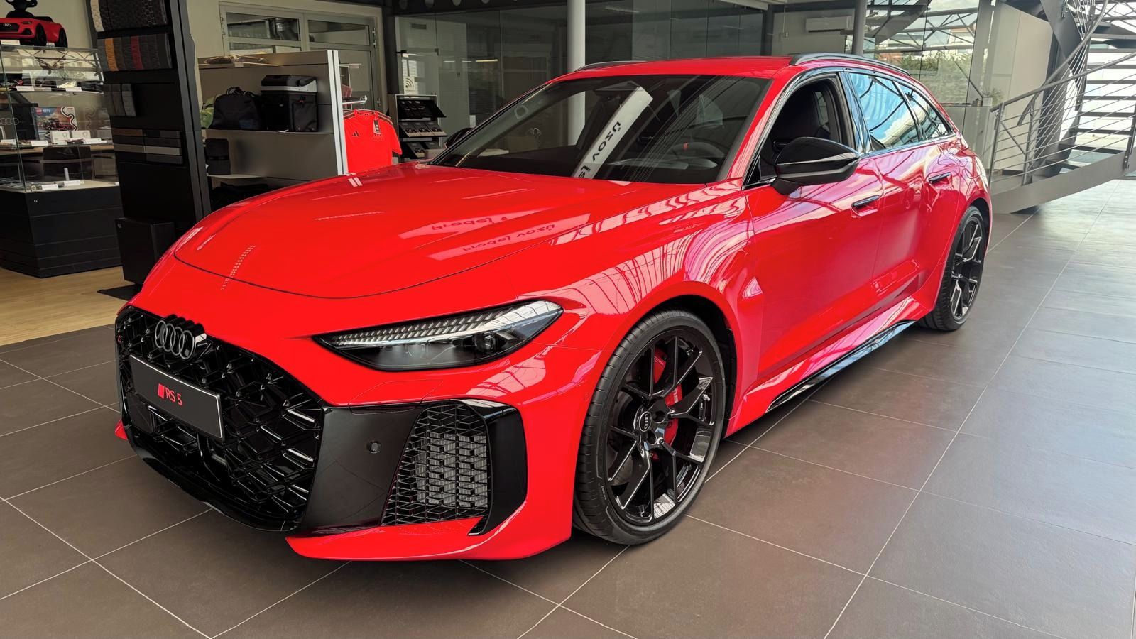 Audi RS5, Avant e-hybrid quattro 470 kW