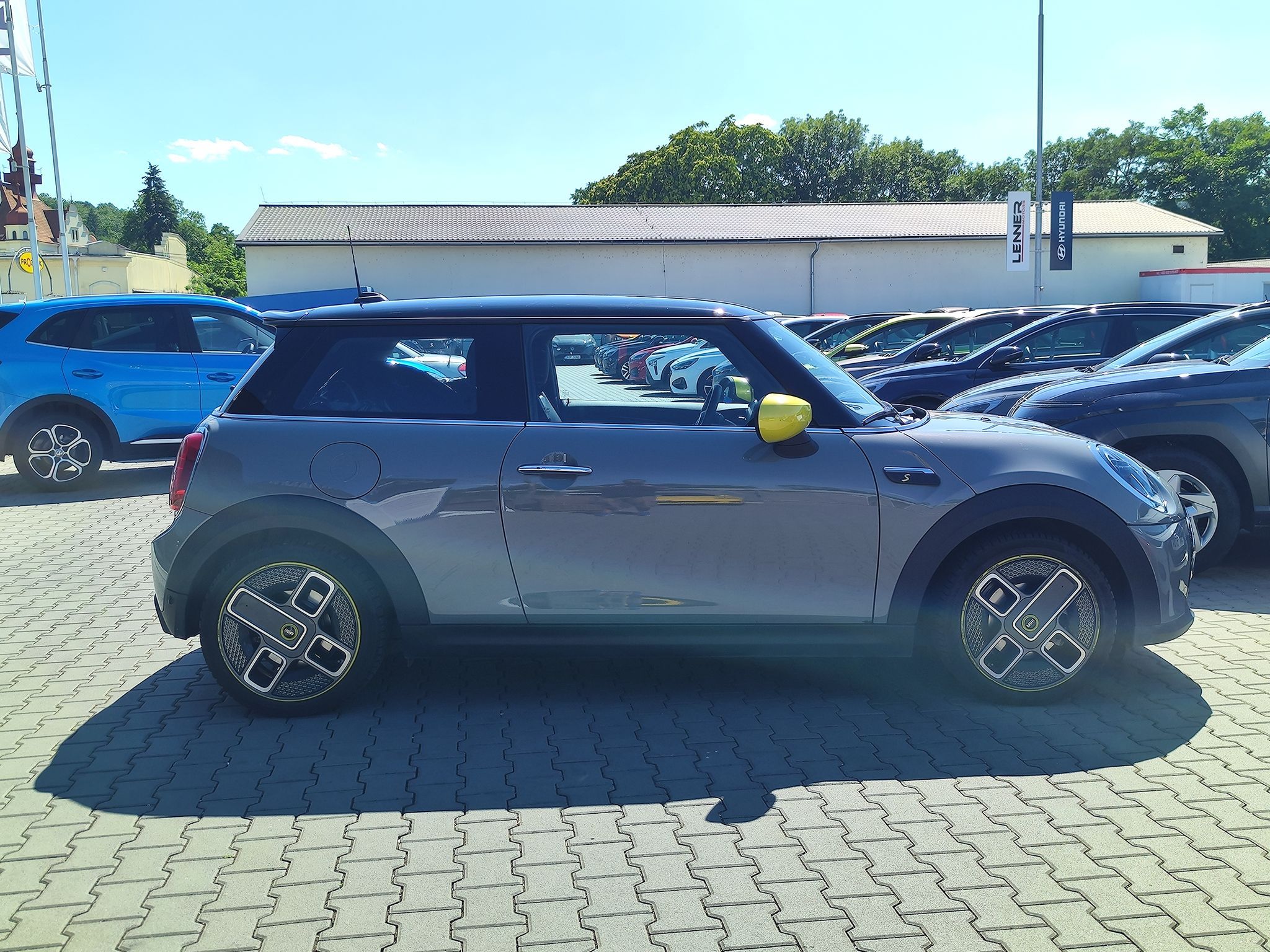 Mini, EV/135kW COOPER SE AT - fotka 4