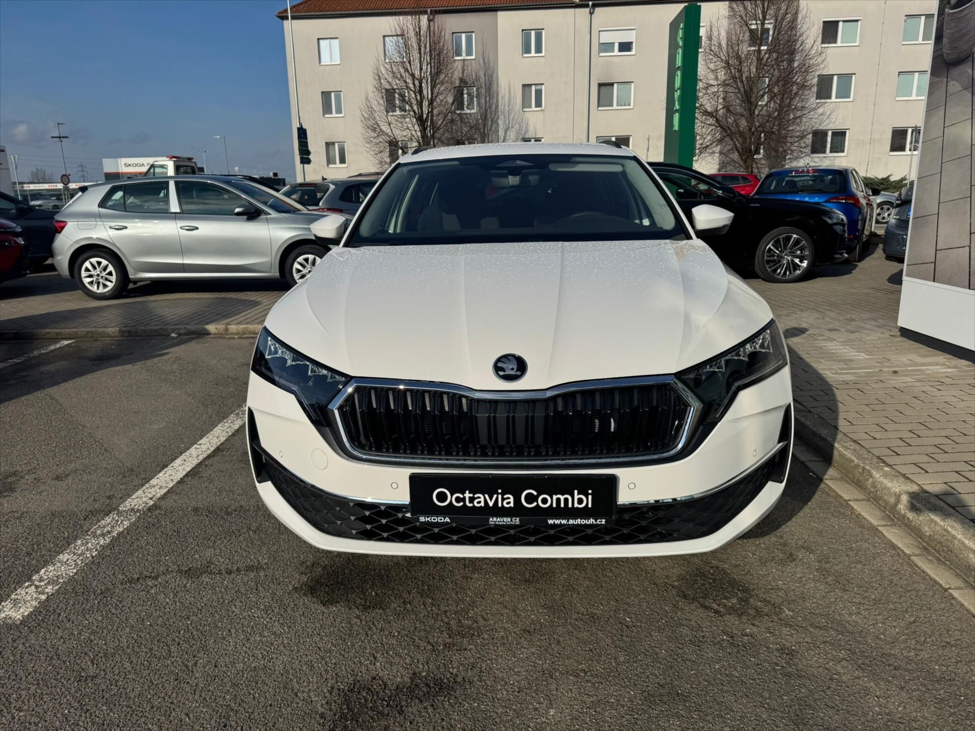 Škoda Octavia, 2,0 TDI 85 kW  Classic - fotka 2
