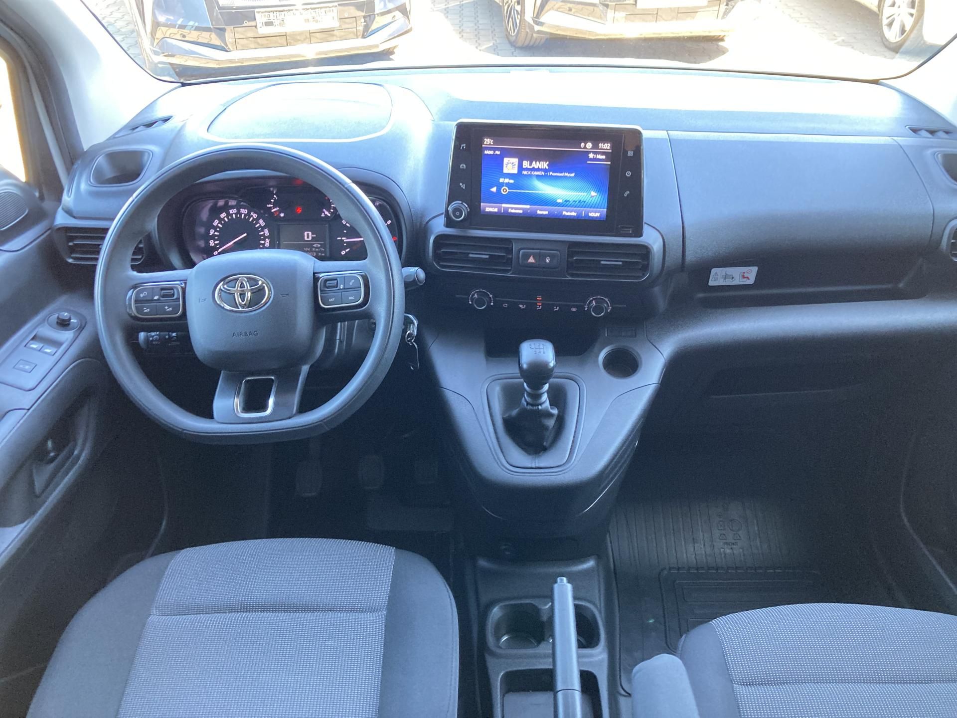 Toyota Proace City, CREWCAB 1.5 D-4D 96 kW - fotka 2