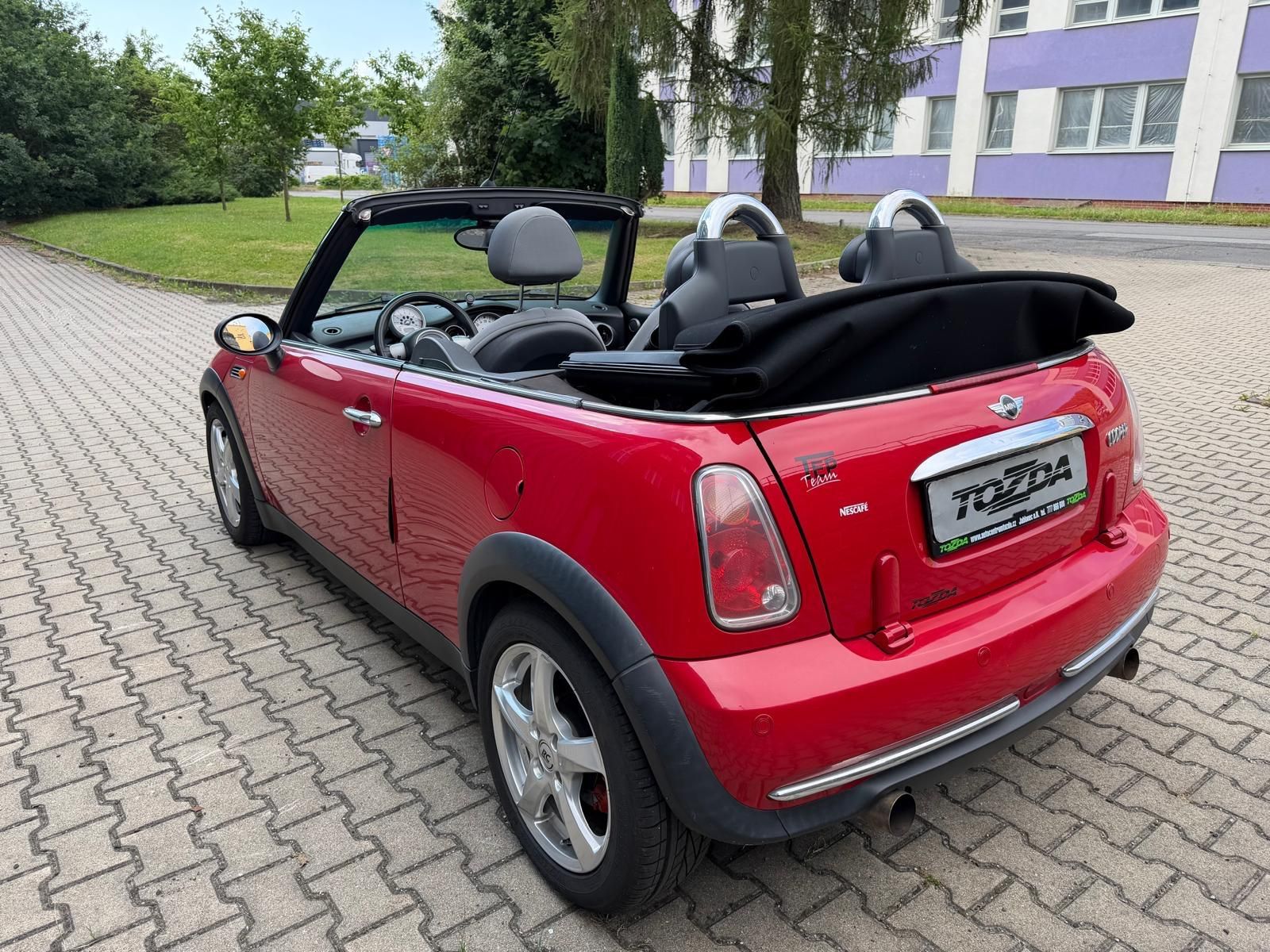 Mini Cooper, 1,6i  Cabrio - fotka 3