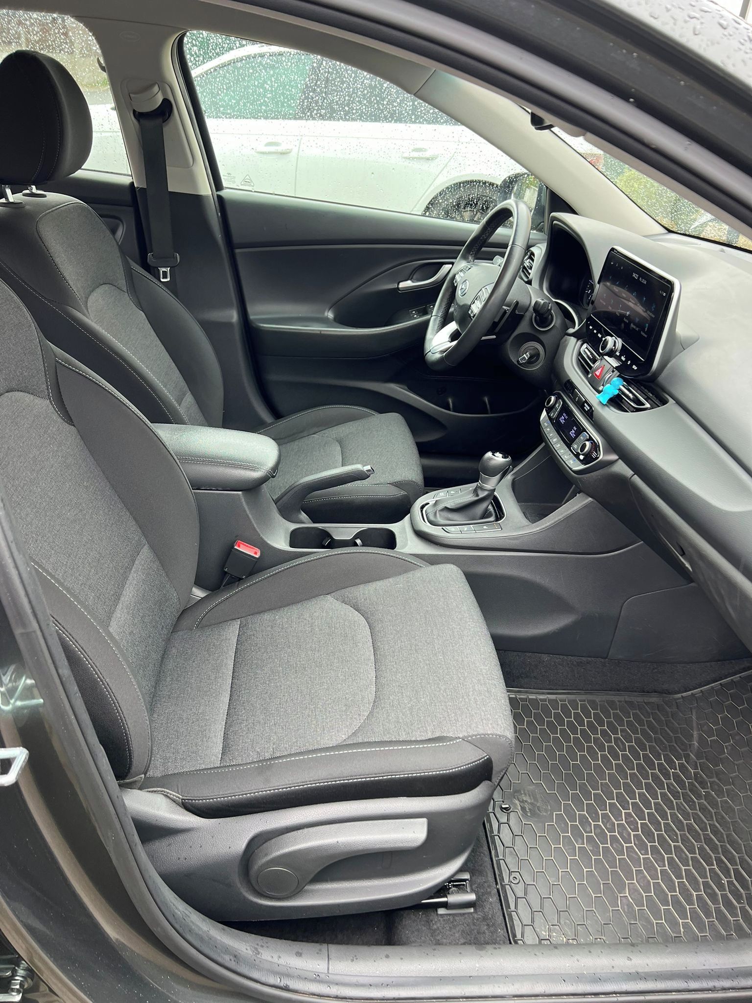 Hyundai i30, Hyundai i30 benzín 1,5 117KW - fotka 5