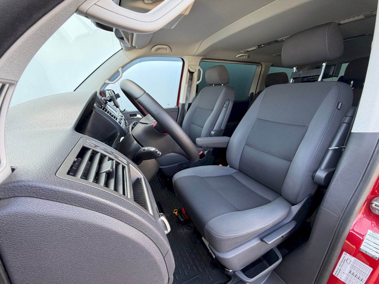 Volkswagen Multivan, 2,0 TDI 103KW SPECIAL Manuál - fotka 6