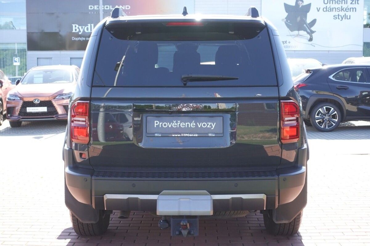 Toyota Land Cruiser, 2.8D4-D  8 AT Invincible - fotka 5