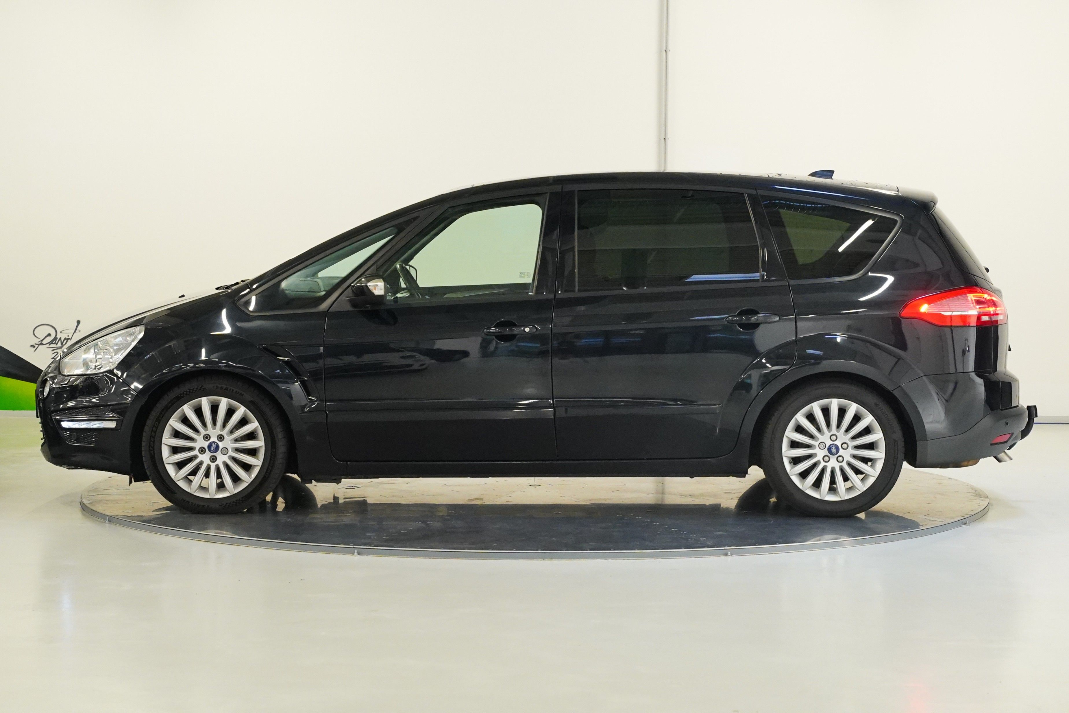 Ford S-MAX, 2.0 TDCI 110 kW - fotka 3