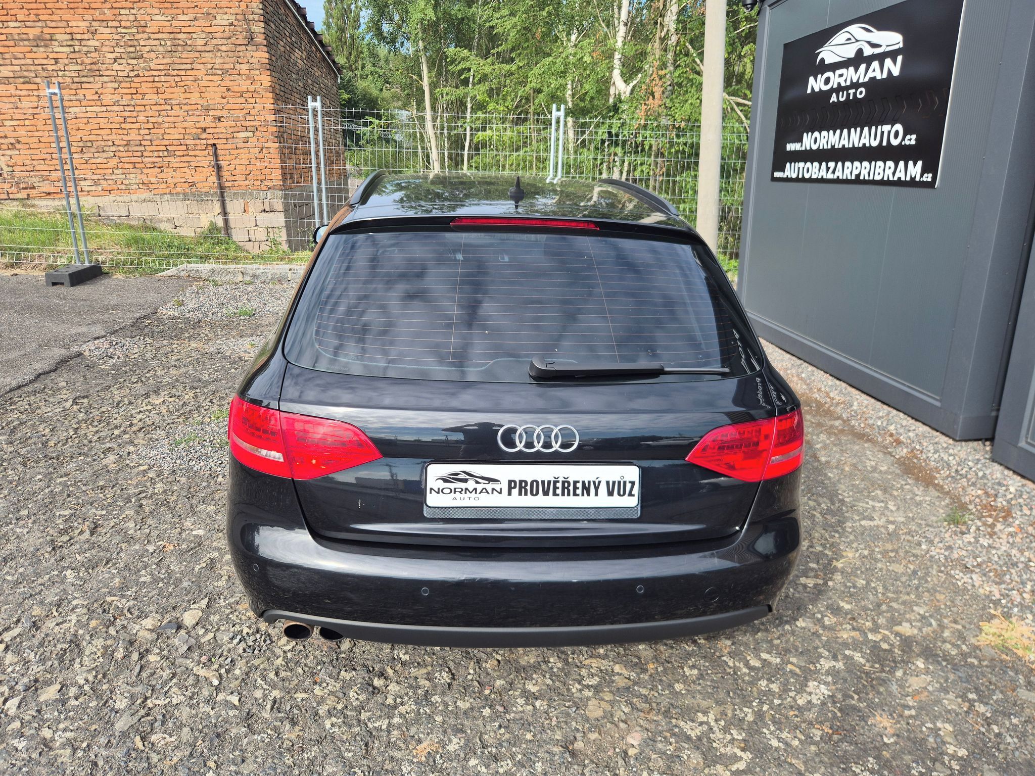 Audi A4, 2.0TDi 105kW manuál, ČR - fotka 6