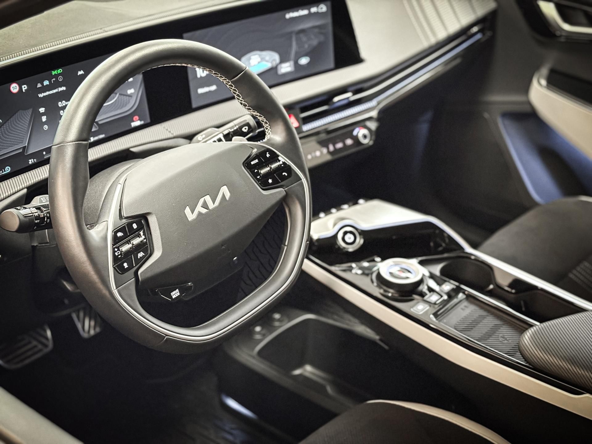 Kia EV6, 4x4 GT-LINE+TECH+HEAT - fotka 6
