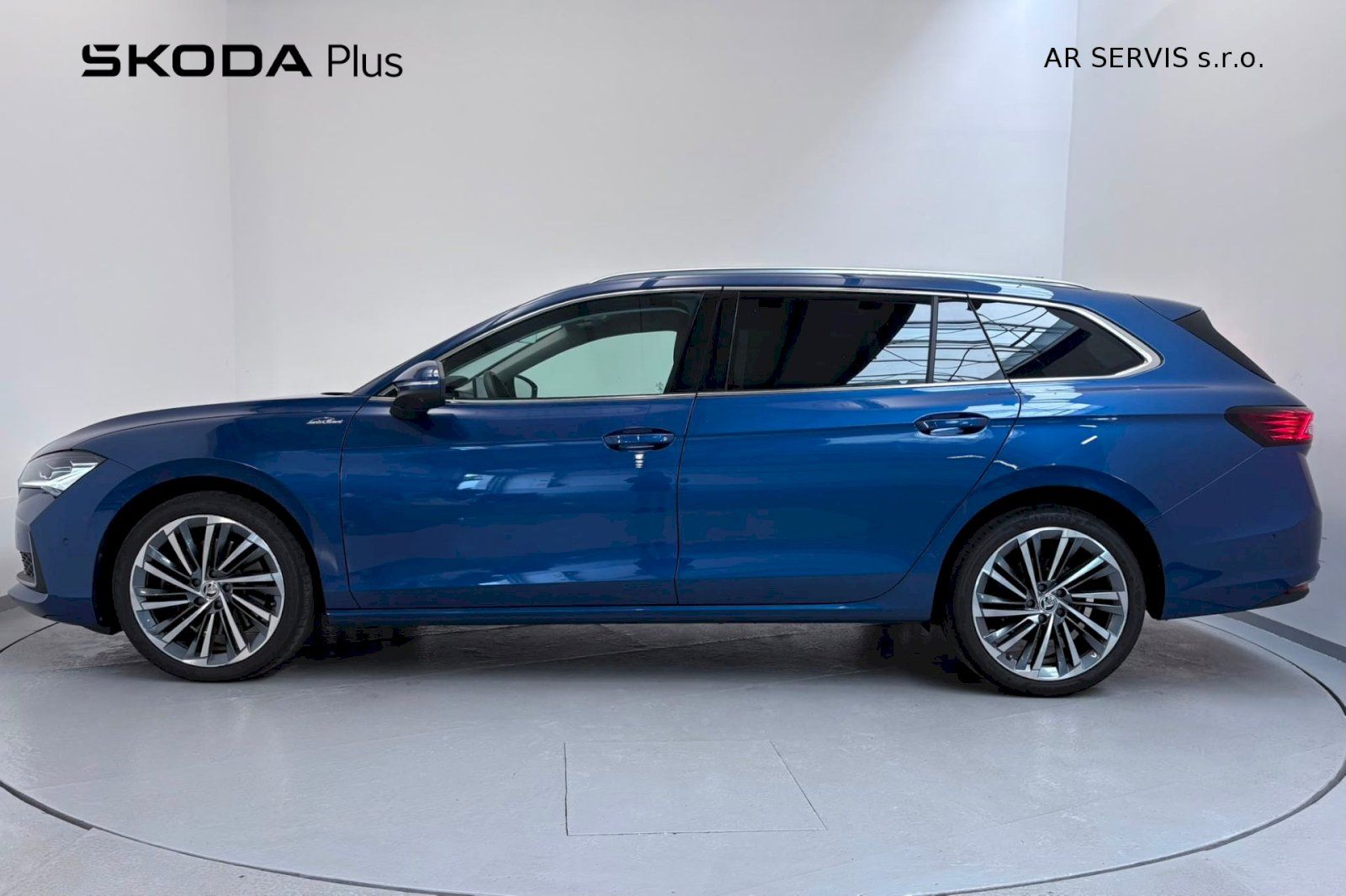 Škoda Superb, COMBI L&K 2.0TDI/ 142kW 7DSG 4 - fotka 3