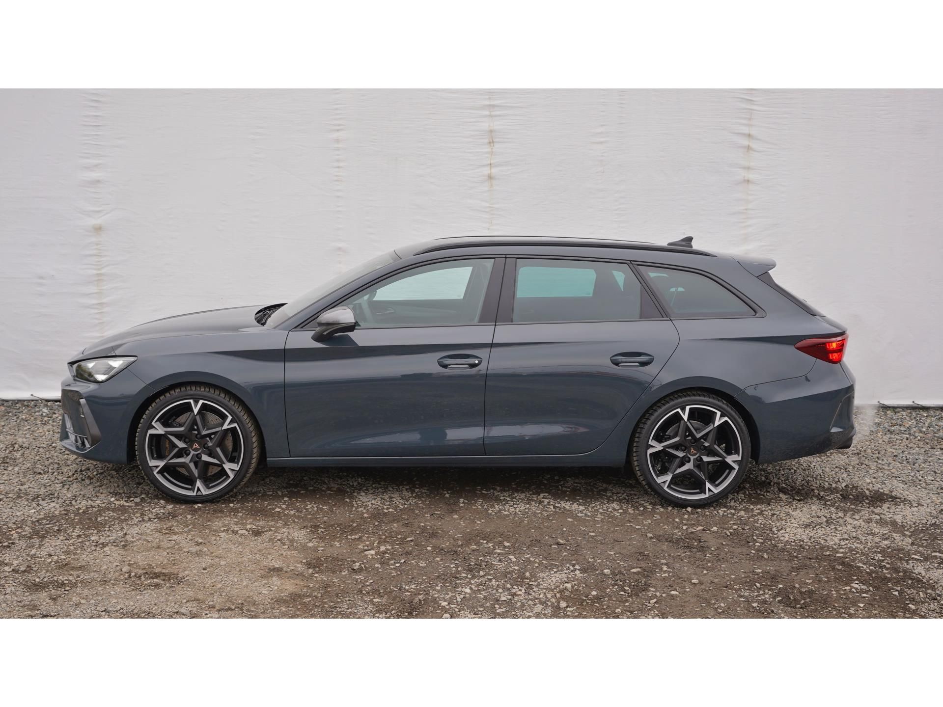 Cupra Leon, 2.0 TSI / 245 kW SP VZ - fotka 3