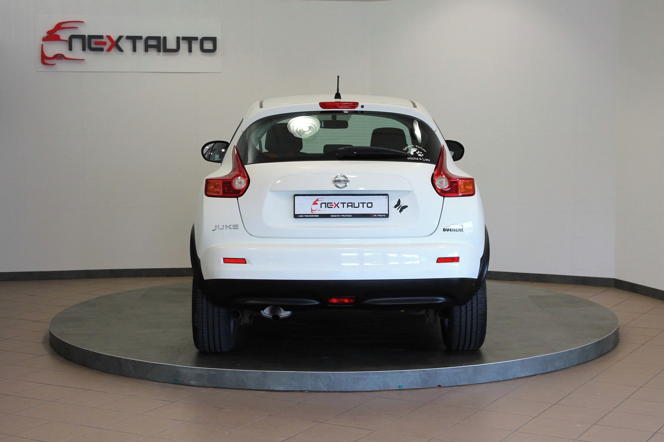 Nissan Juke, 1.6i 84kW - fotka 4