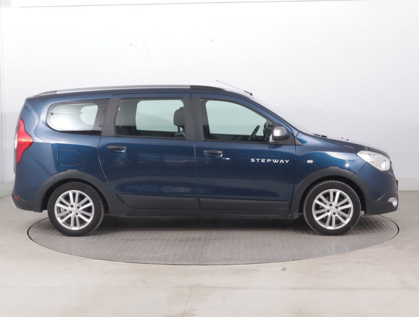 Dacia Lodgy, 1.3 TCe, Stepway, 7 míst - fotka 6